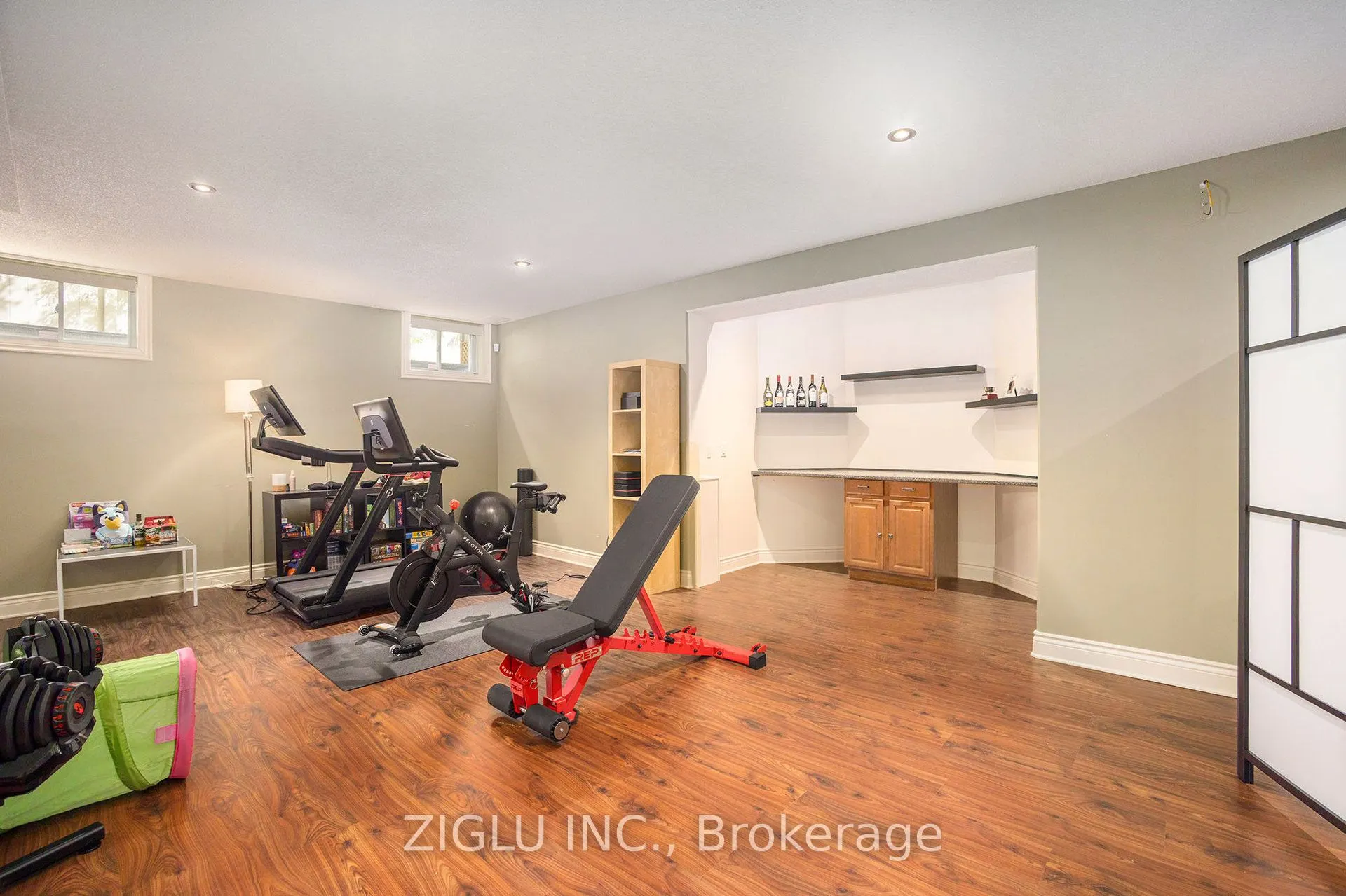 38 Oradea Crescent
