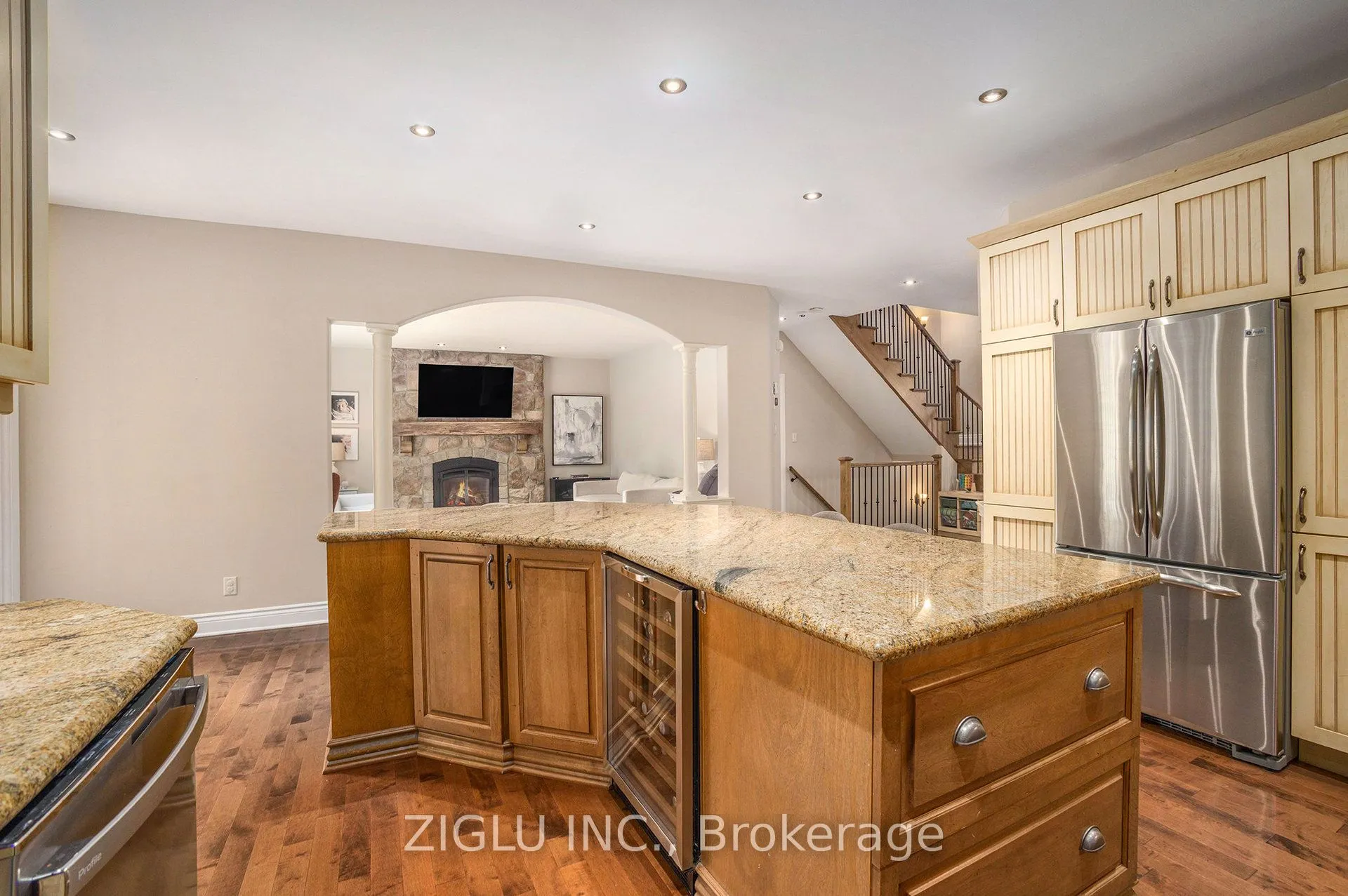 38 Oradea Crescent