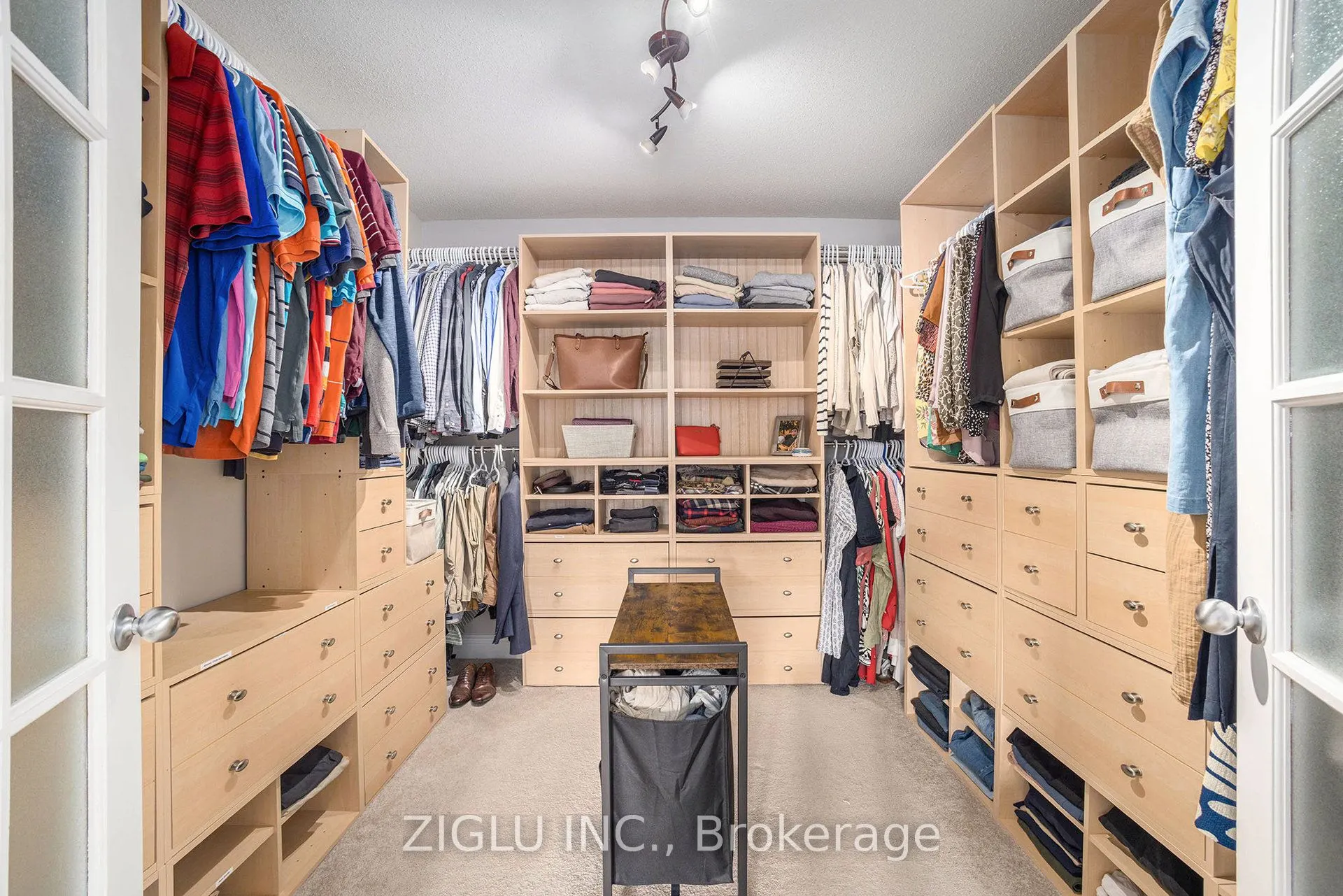 38 Oradea Crescent