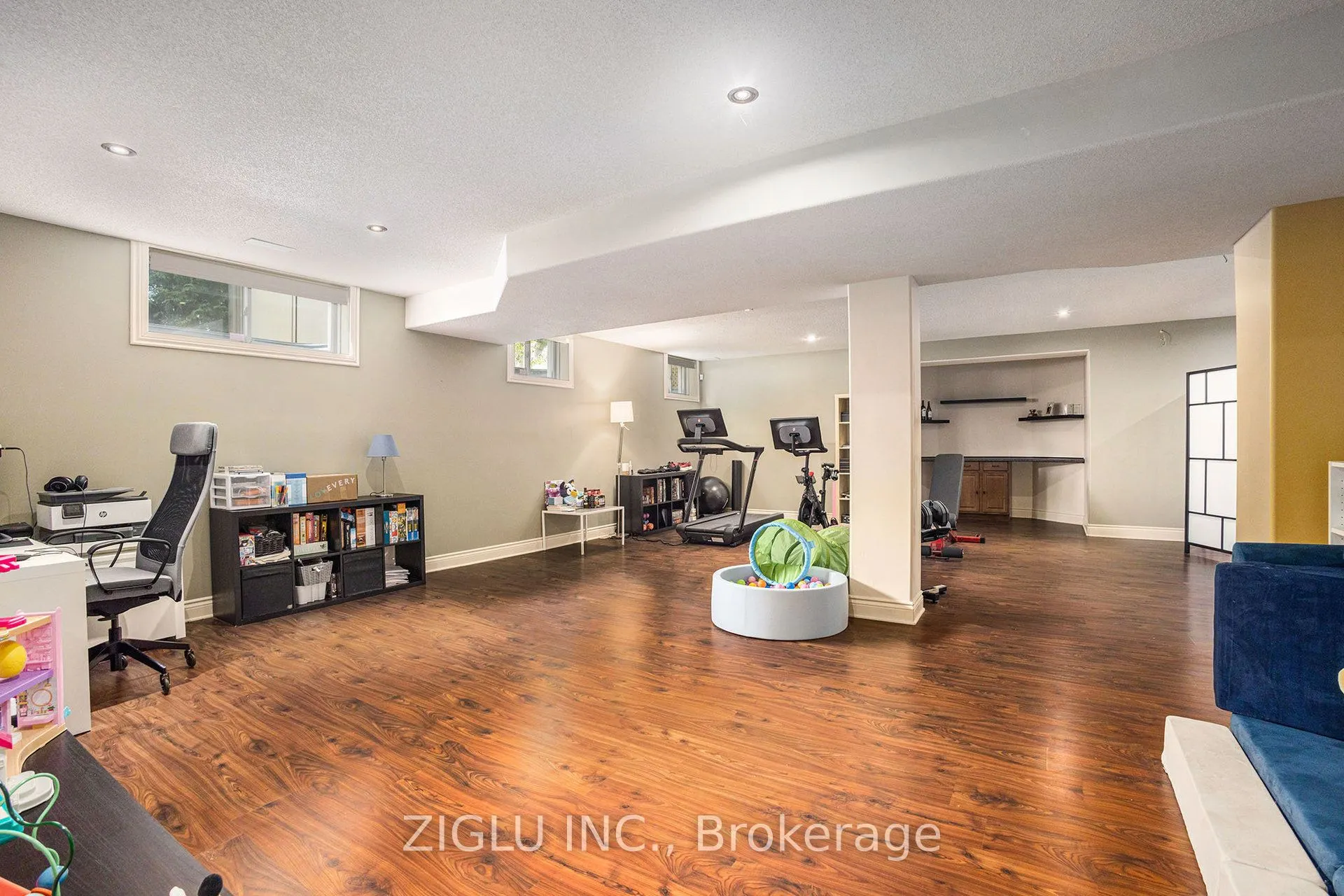 38 Oradea Crescent