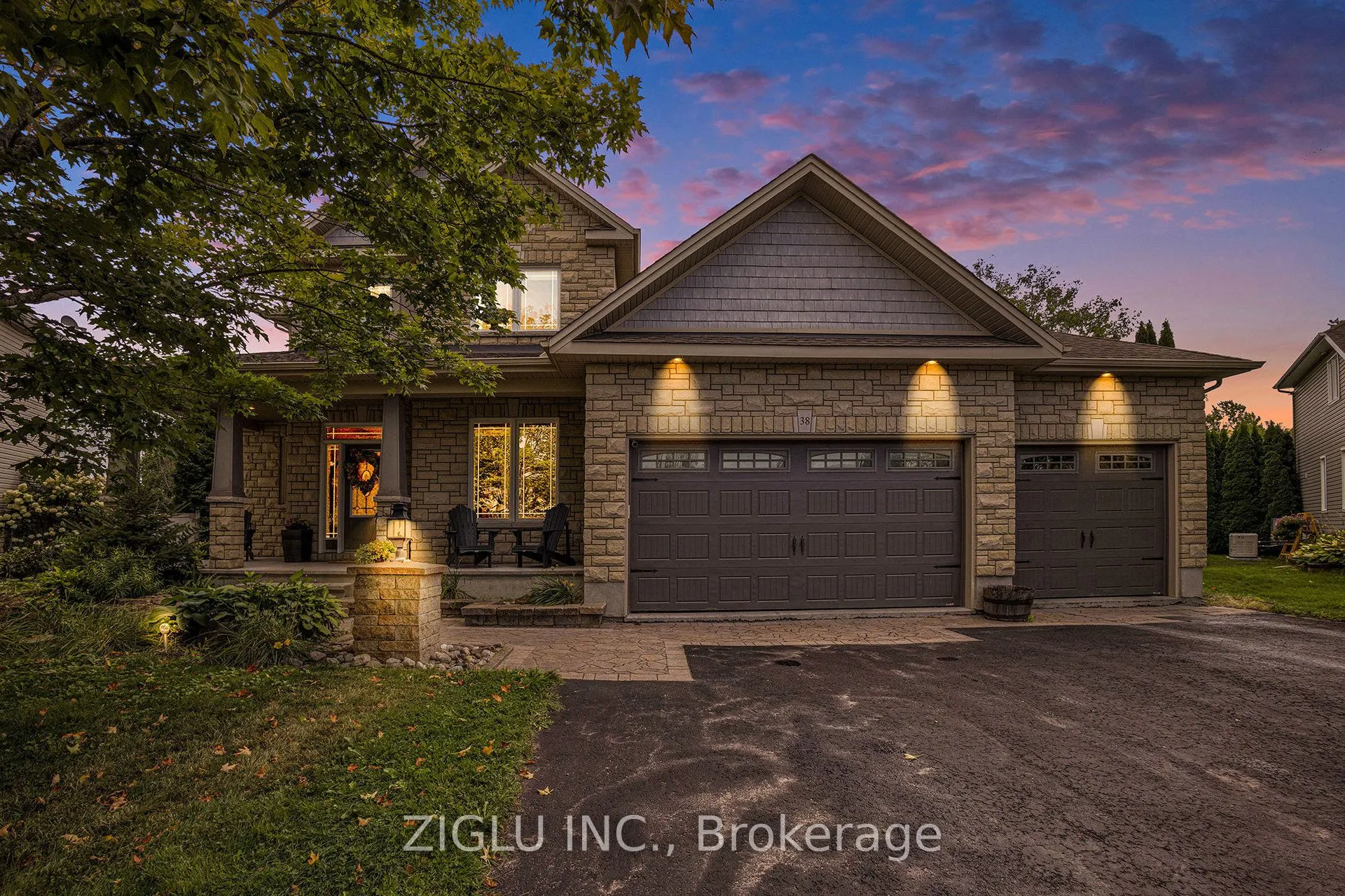 38 Oradea Crescent