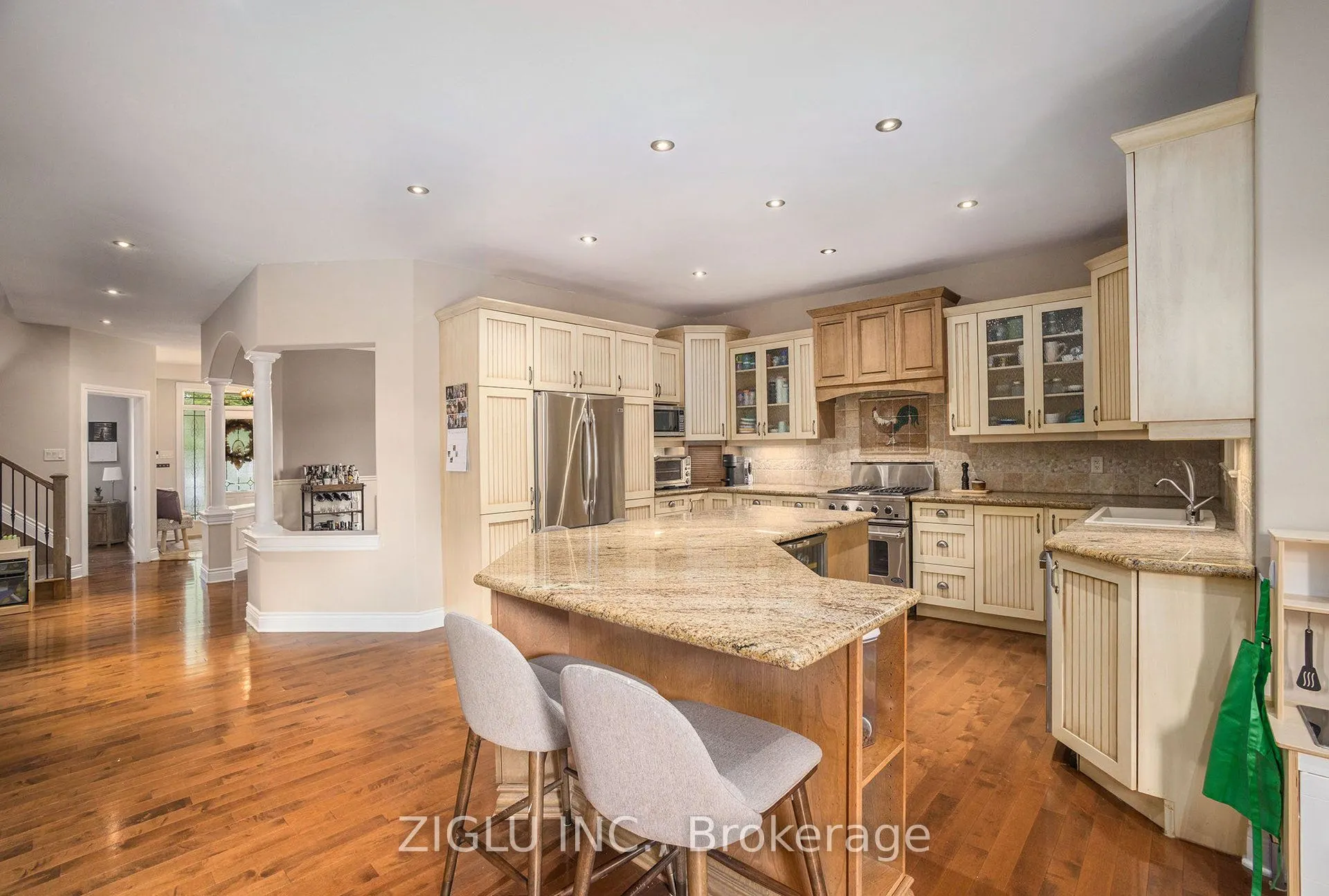 38 Oradea Crescent