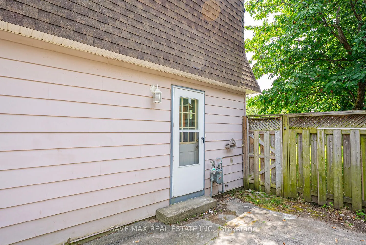 88 Harcourt Crescent