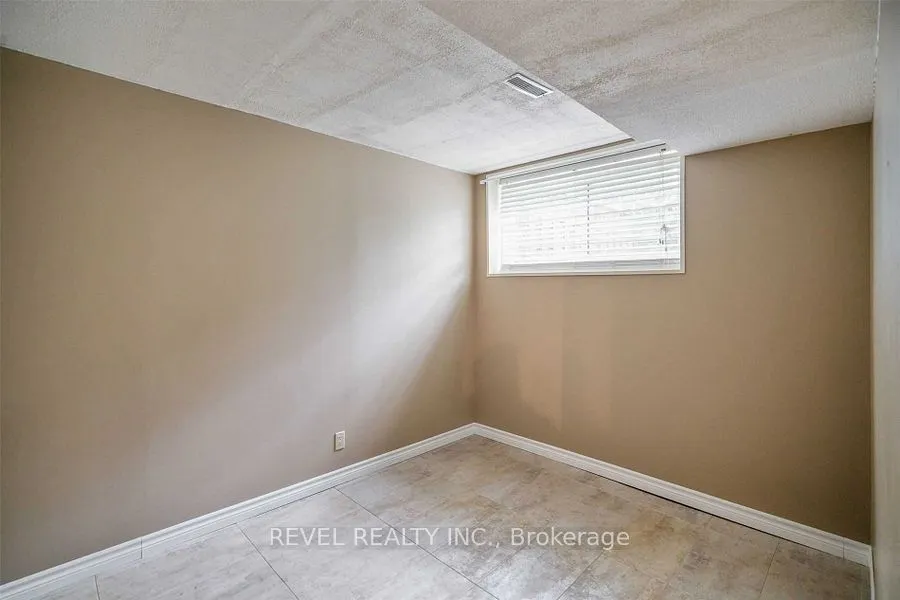74 Green Maple Drive, #Bsmt