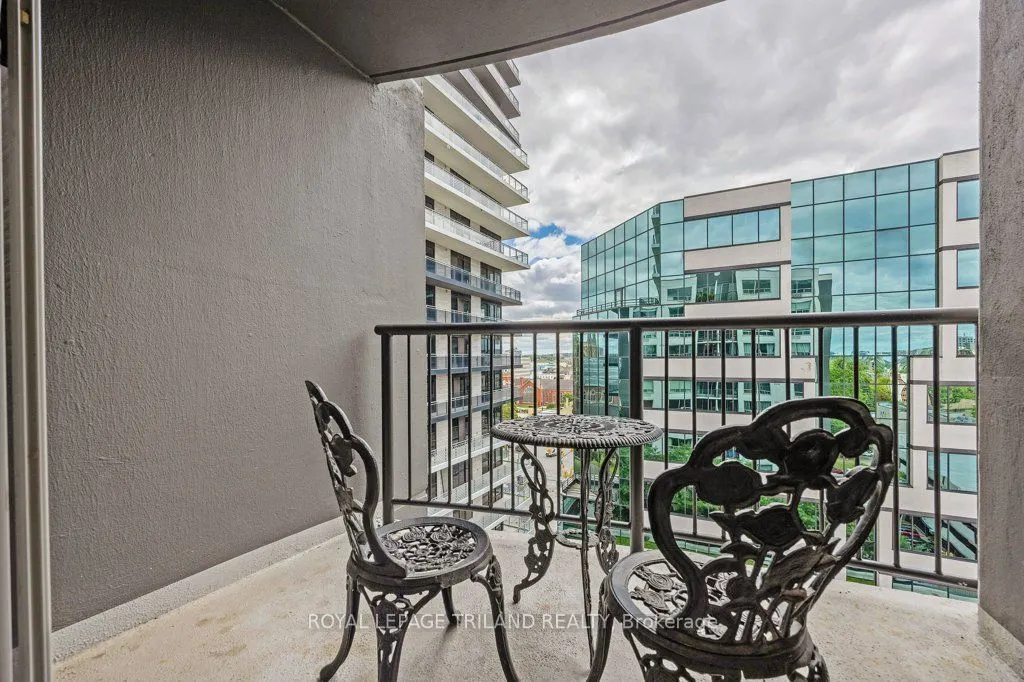 155 Kent Street, #1105