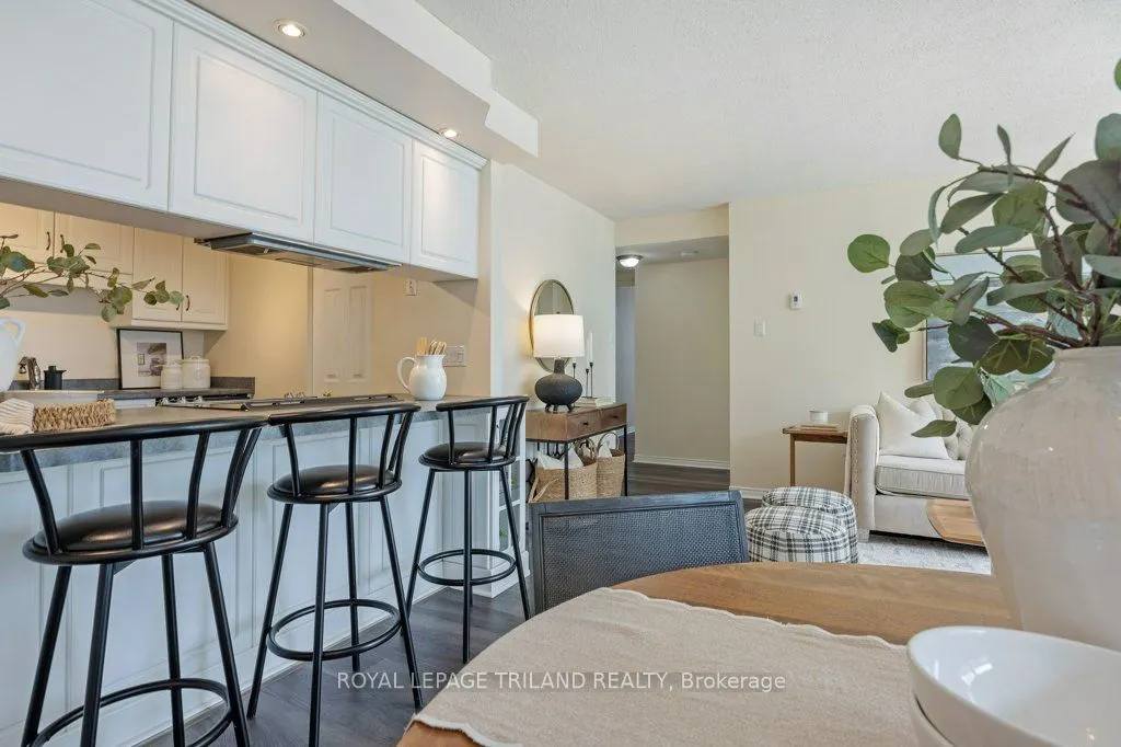155 Kent Street, #1105