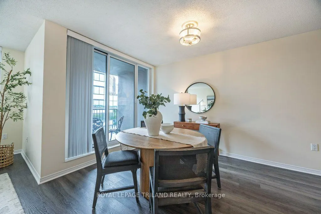 155 Kent Street, #1105