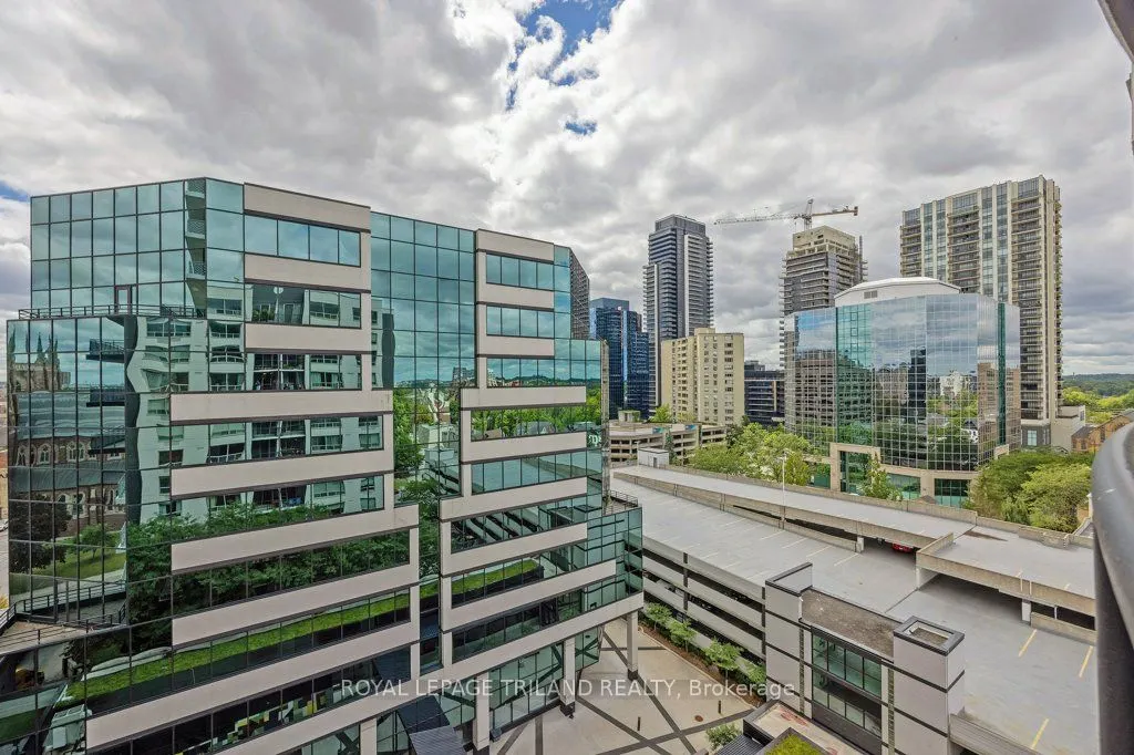 155 Kent Street, #1105