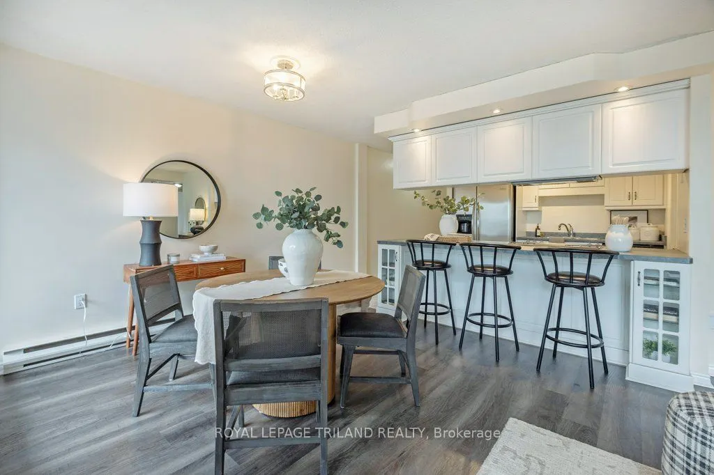 155 Kent Street, #1105
