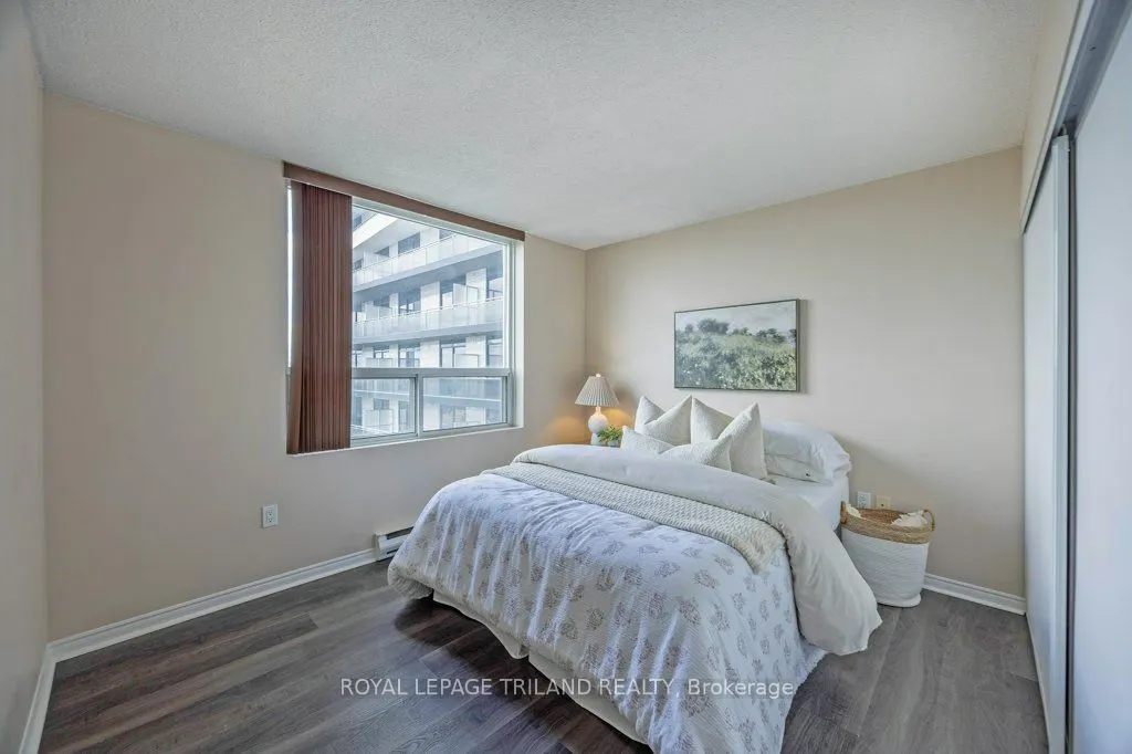 155 Kent Street, #1105