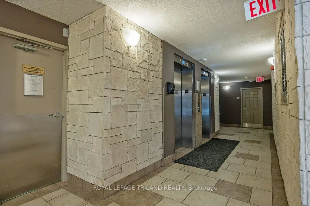 155 Kent Street, #1105