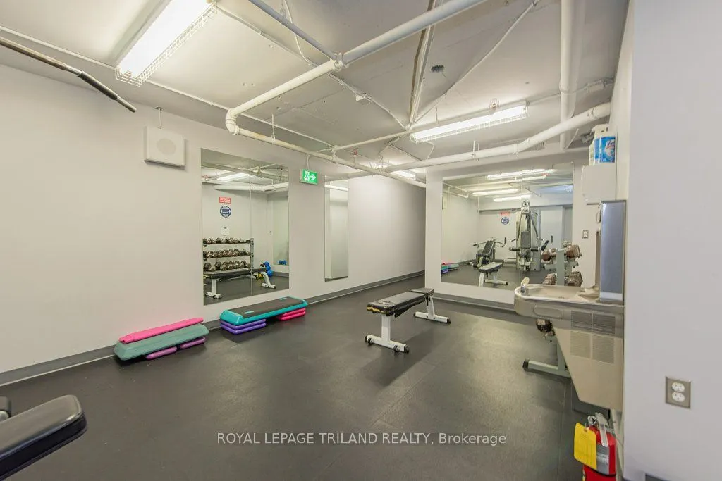 155 Kent Street, #1105