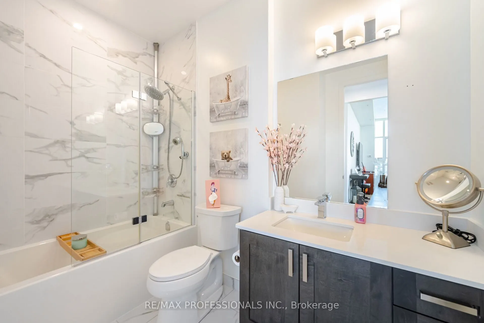 550 North Service Road, #PH1504