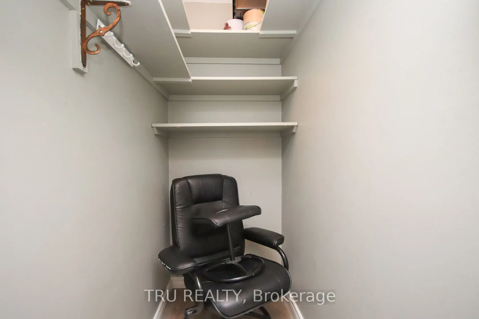 1081 AMBLESIDE Drive, #1604
