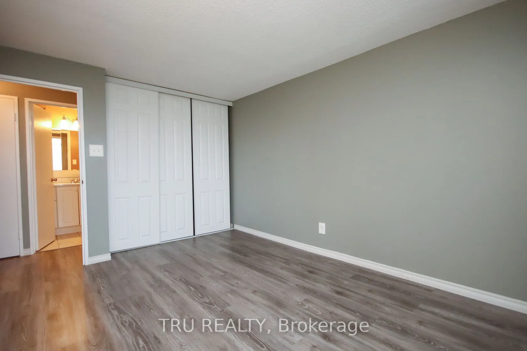 1081 AMBLESIDE Drive, #1604