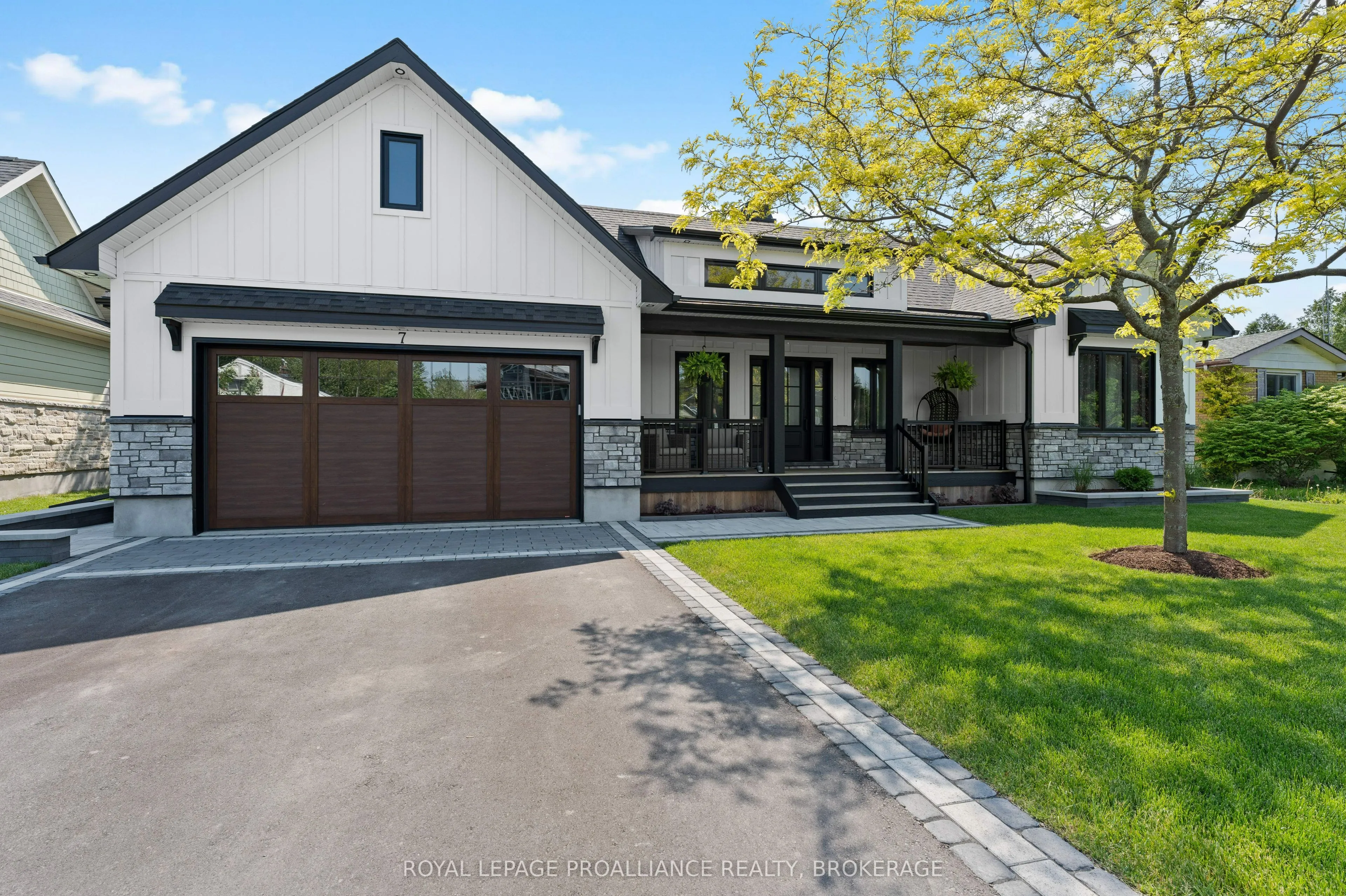 7 Crescent Drive