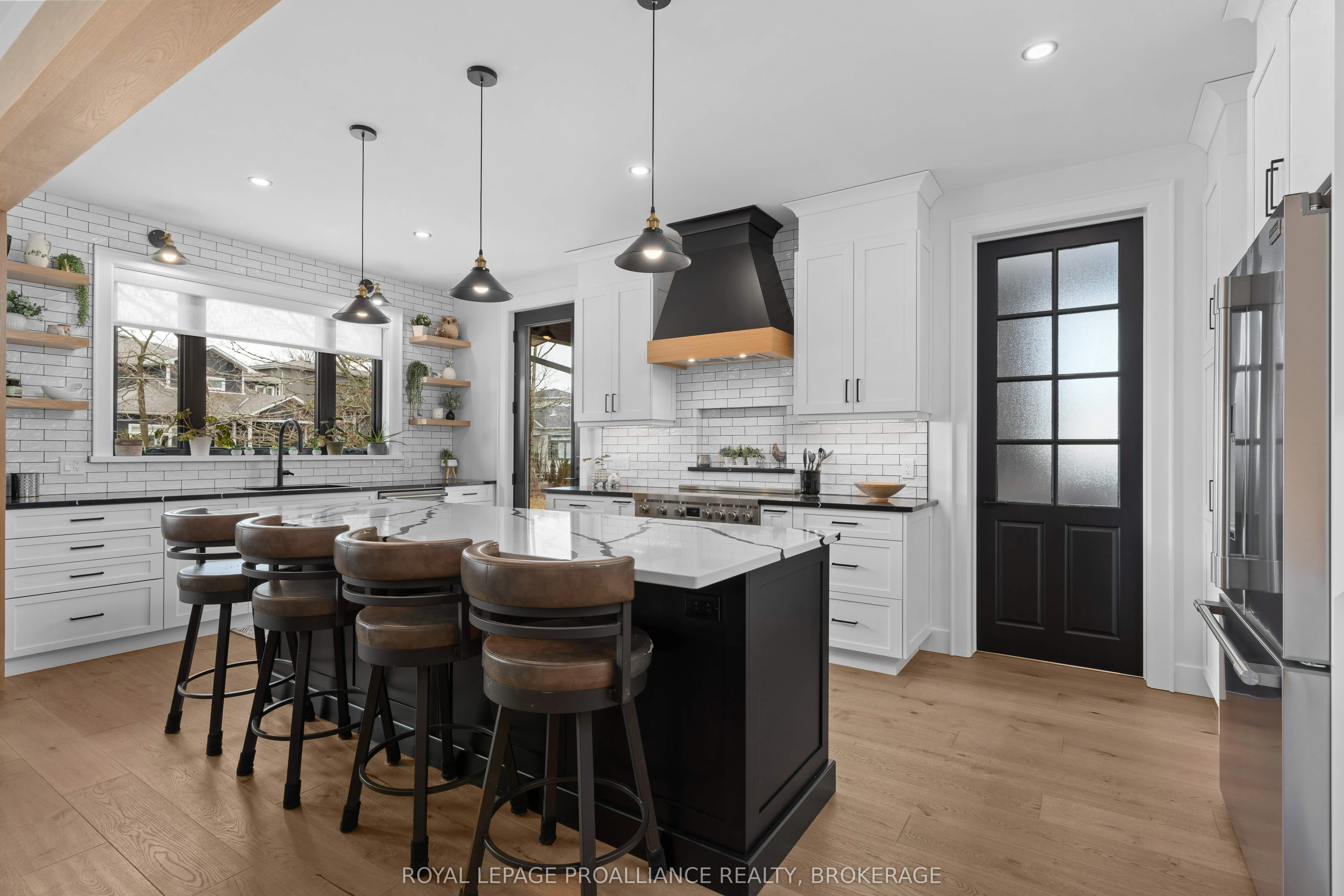 7 Crescent Drive
