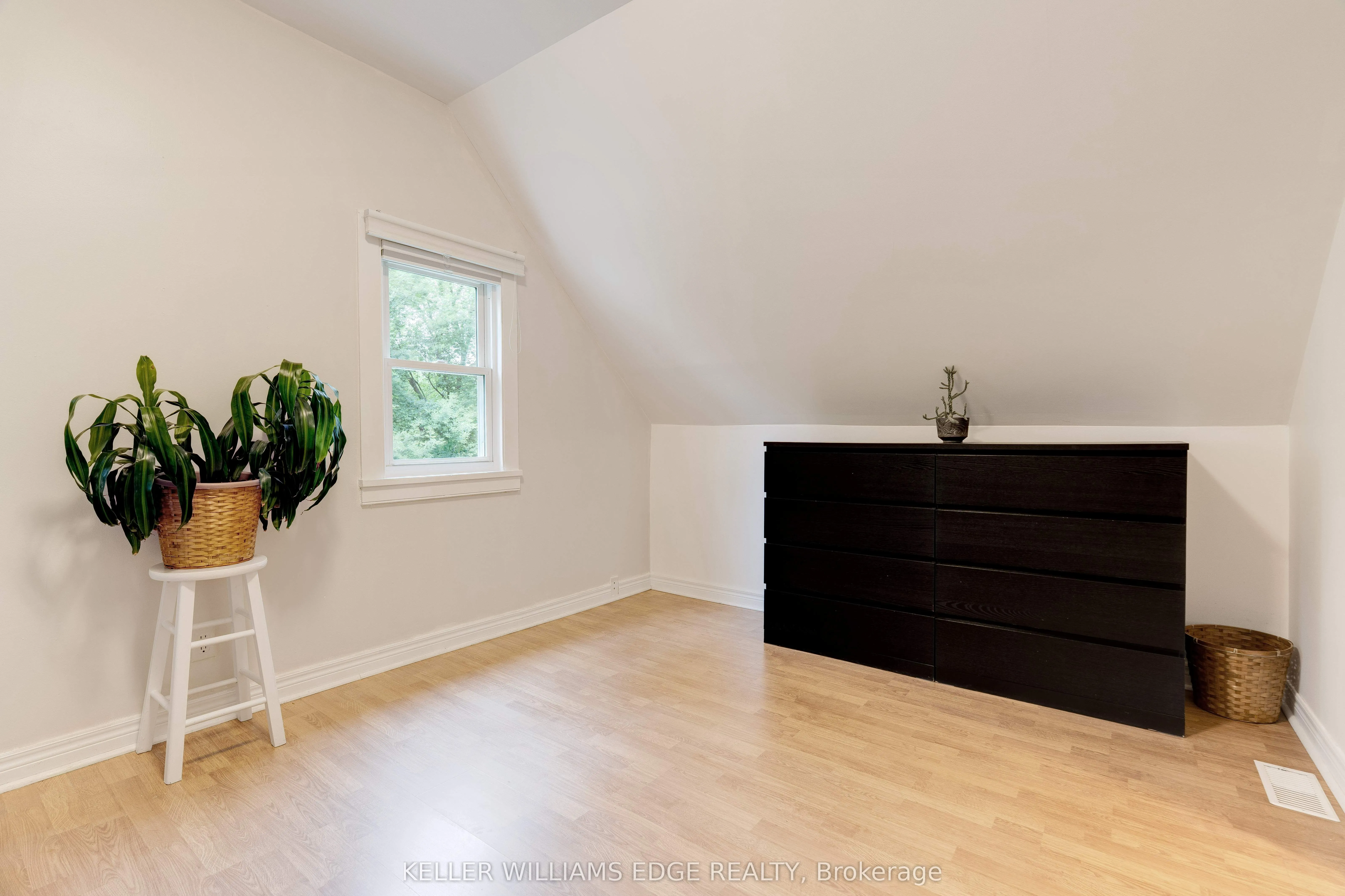 3038 Binbrook Road