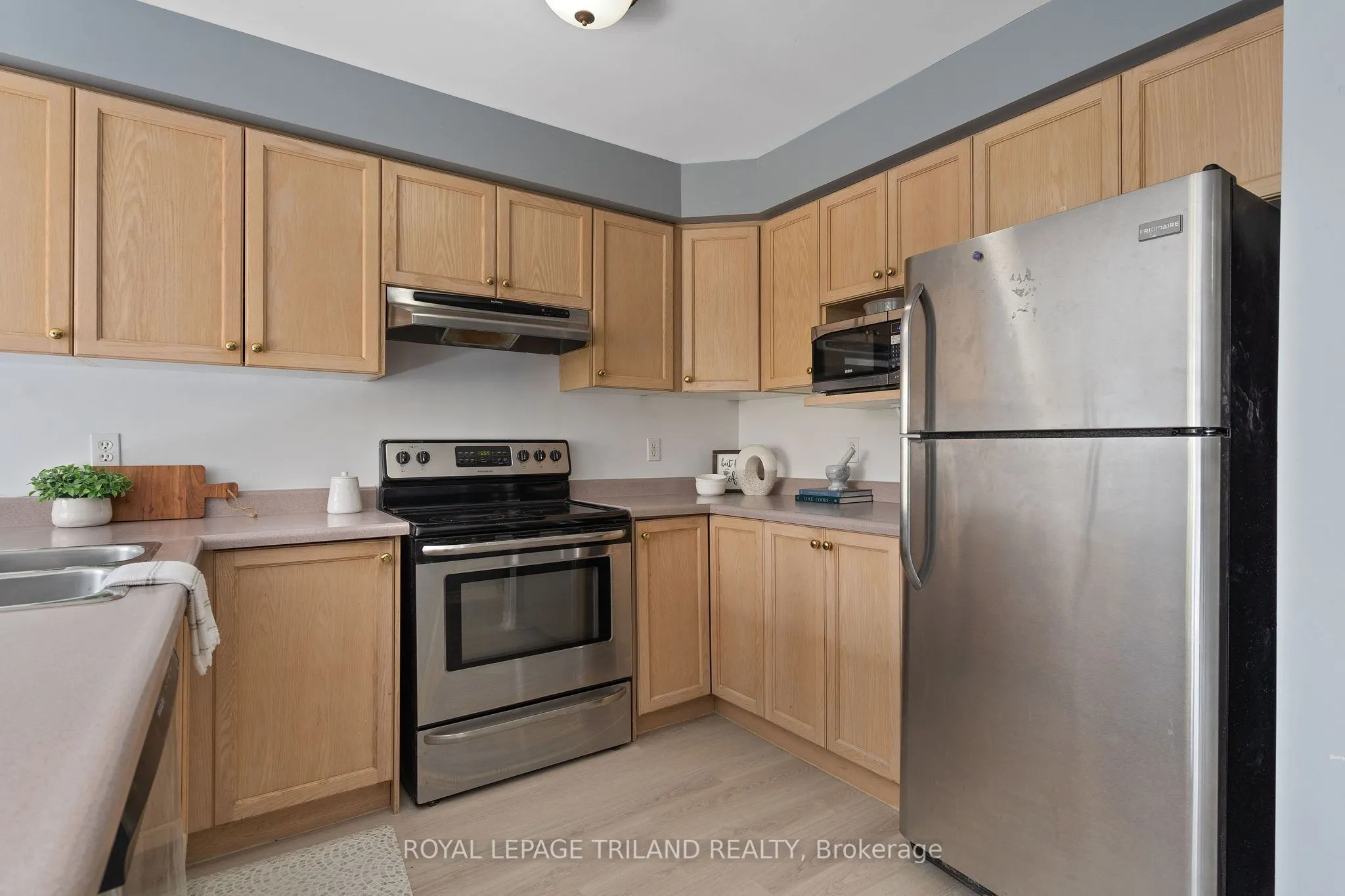 270 North Centre Road, #27