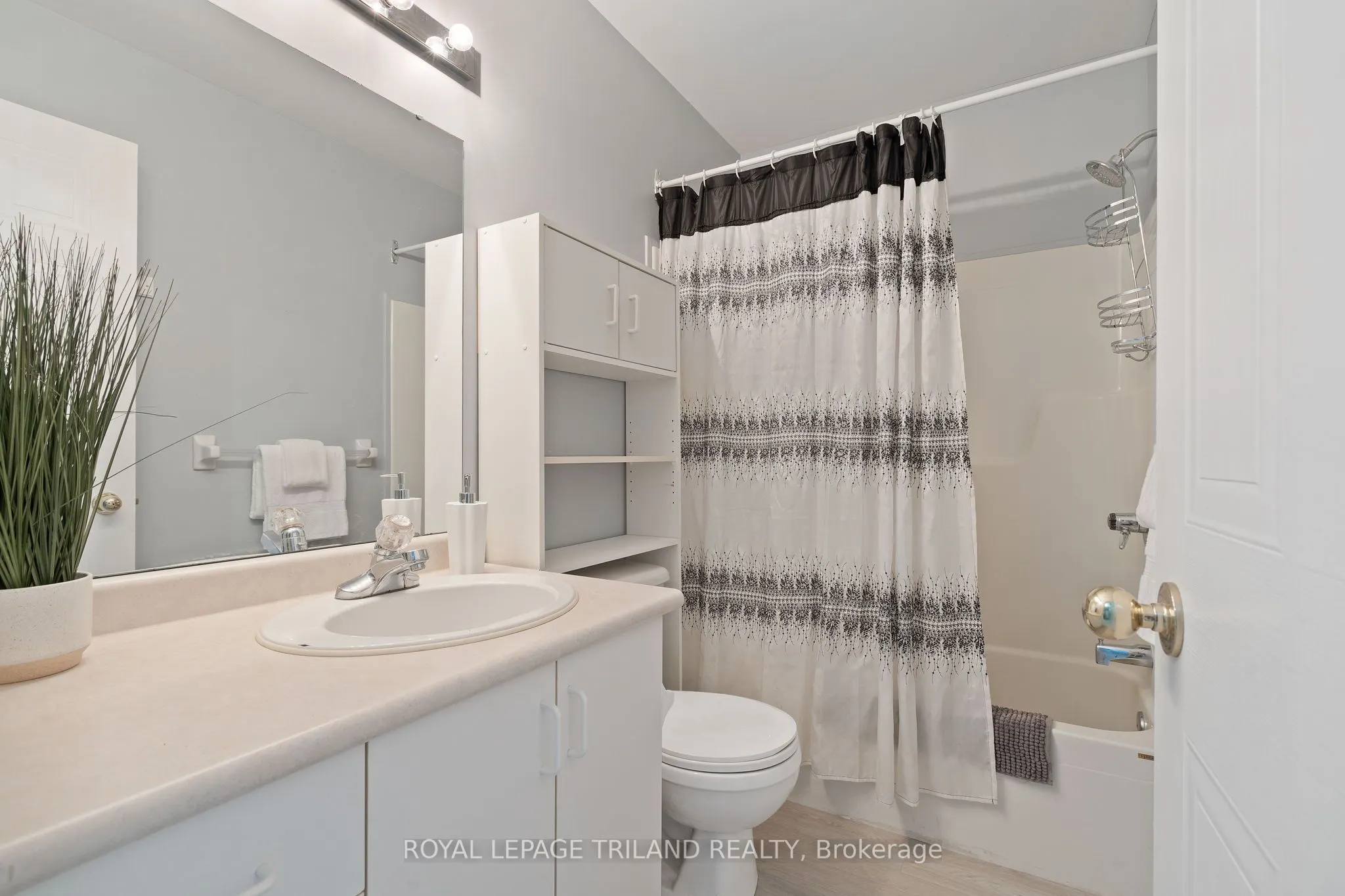 270 North Centre Road, #27