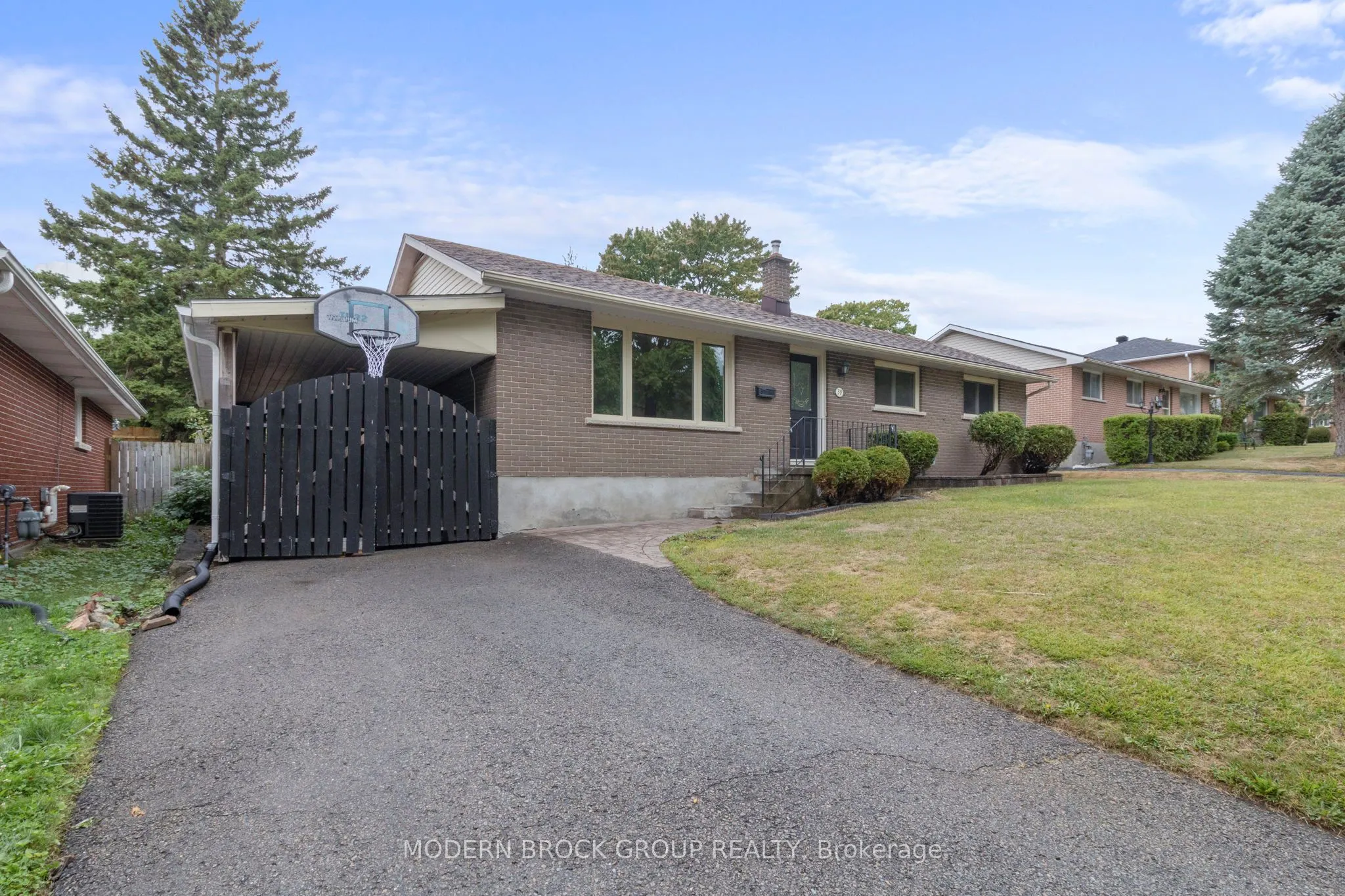 39 Convay Crescent