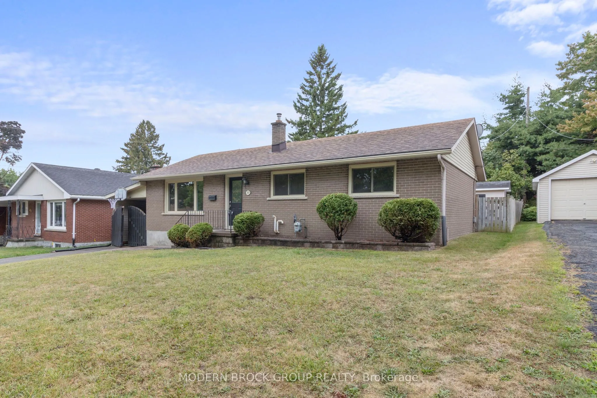 39 Convay Crescent