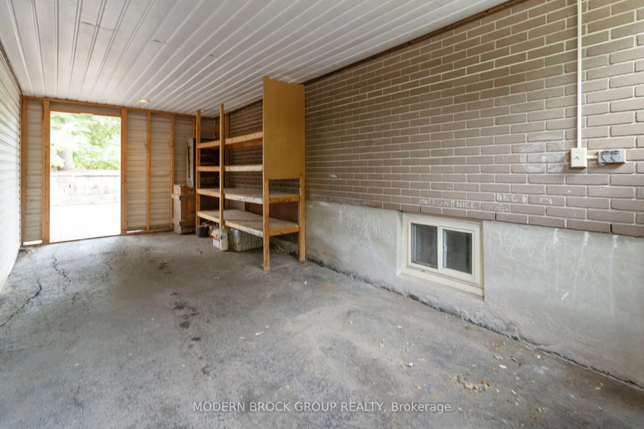 39 Convay Crescent