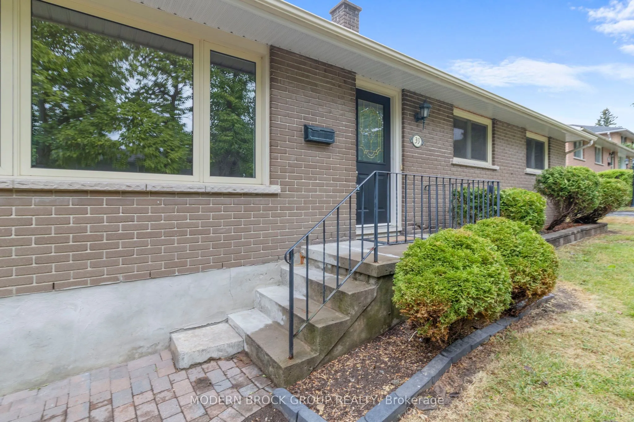 39 Convay Crescent