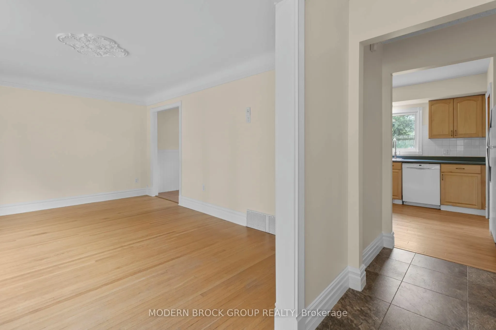 39 Convay Crescent