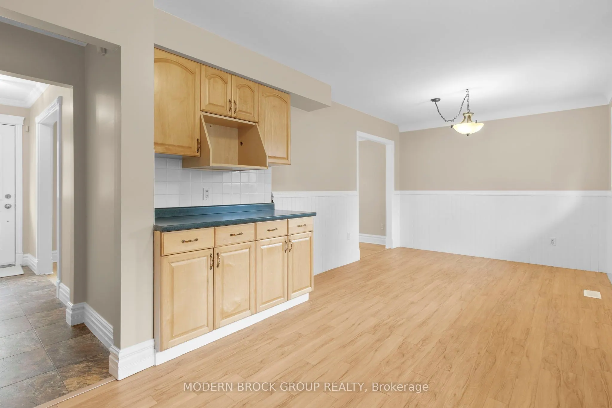 39 Convay Crescent
