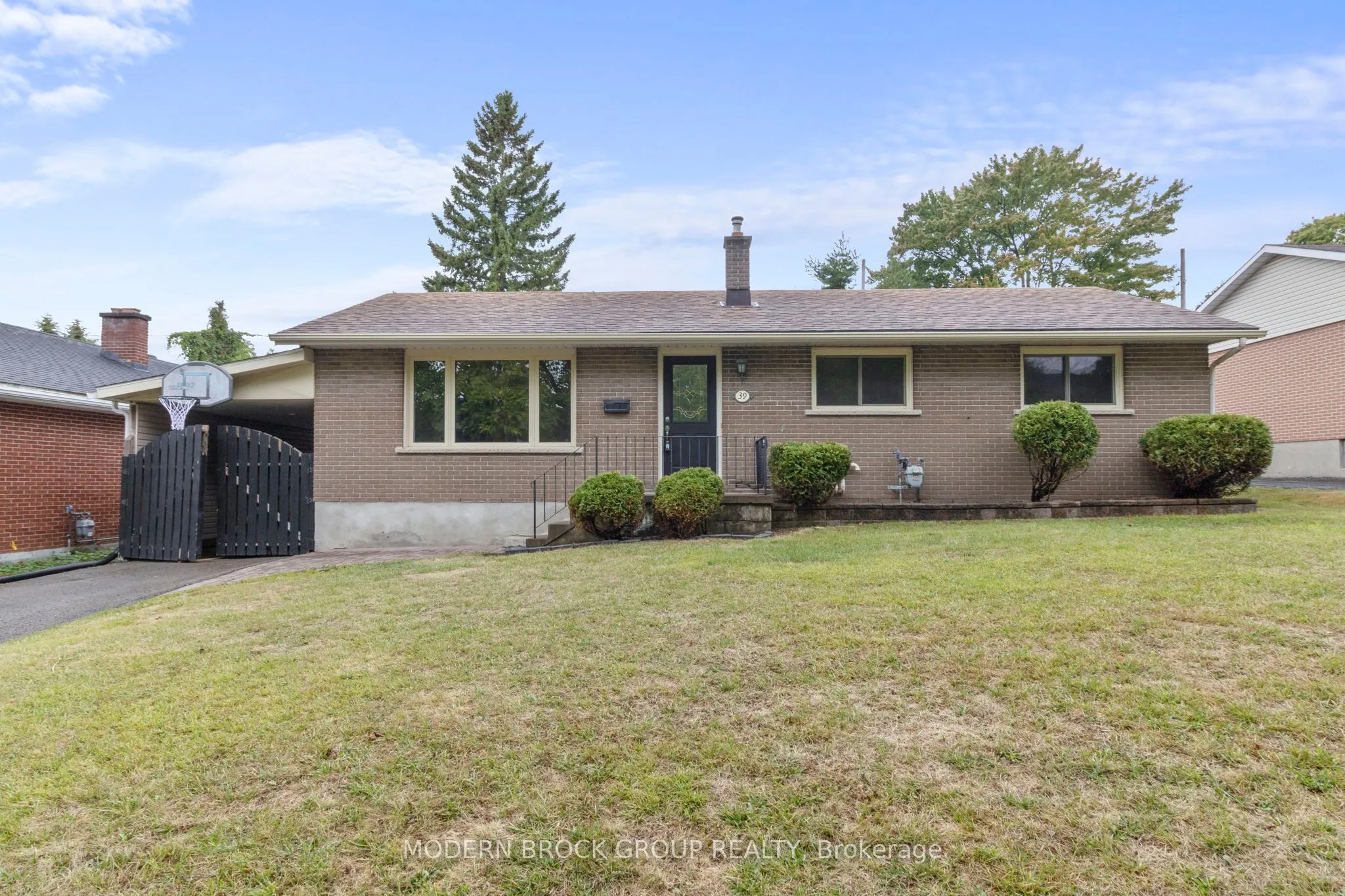 39 Convay Crescent