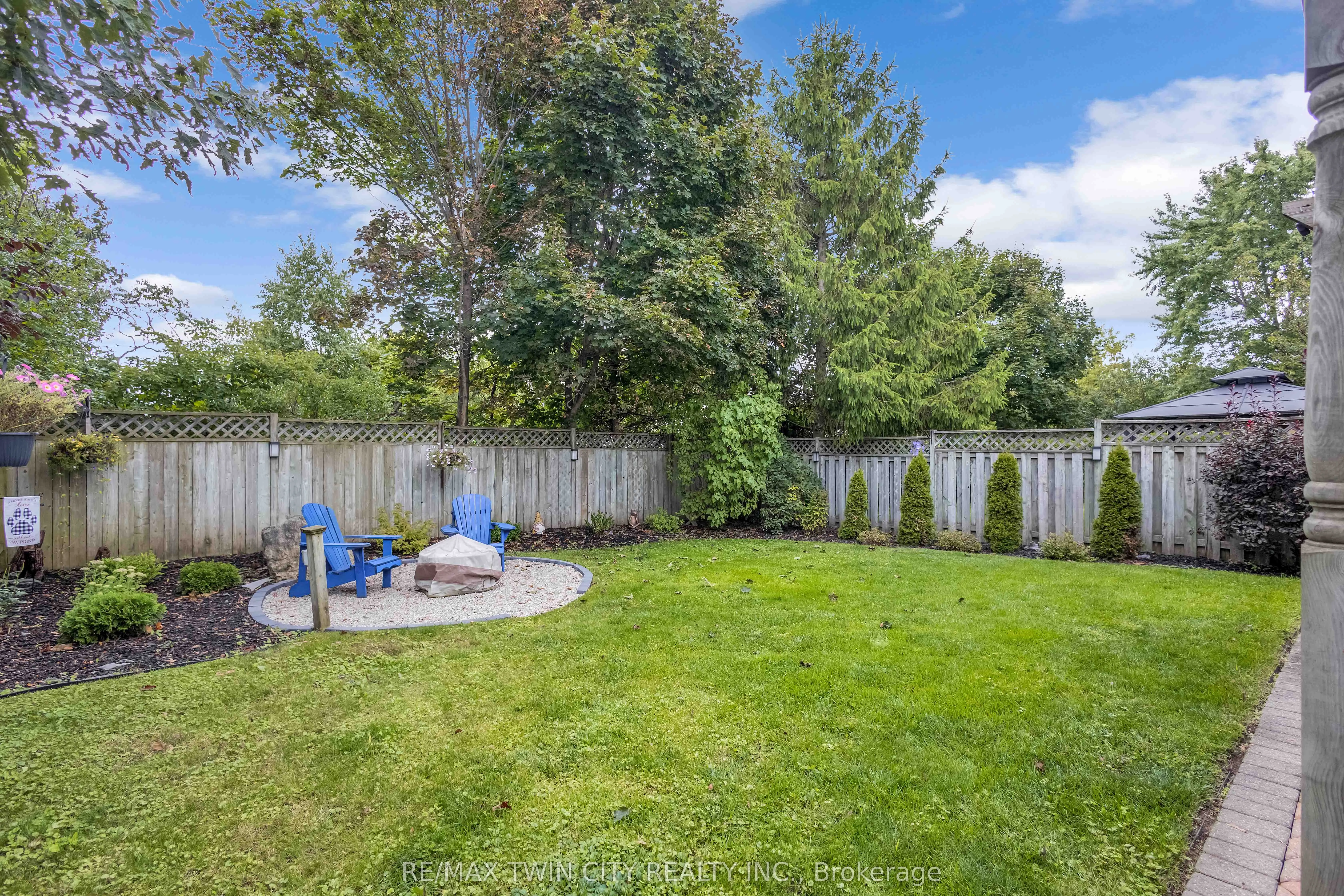 27 Candlewood Drive