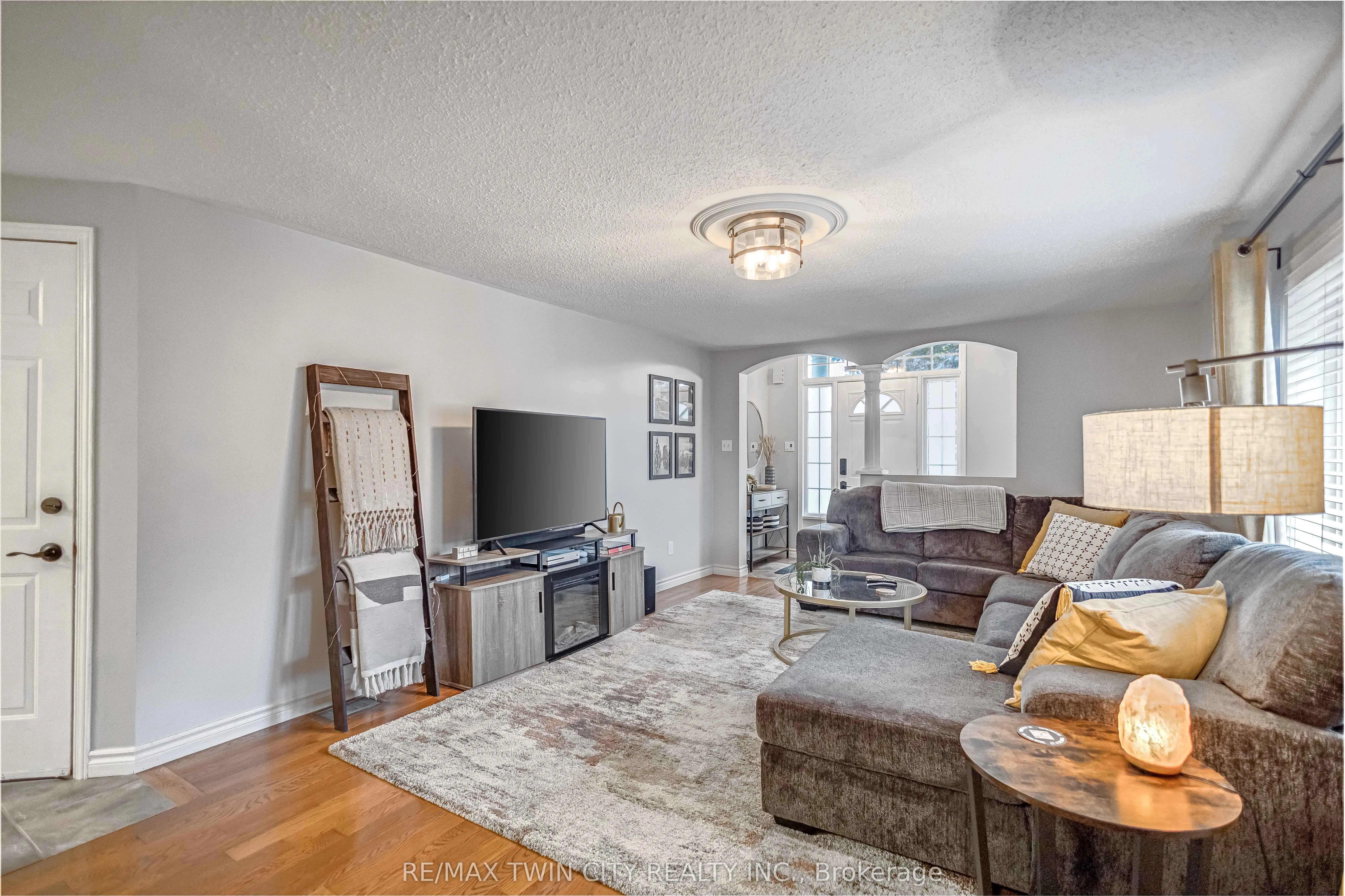 27 Candlewood Drive