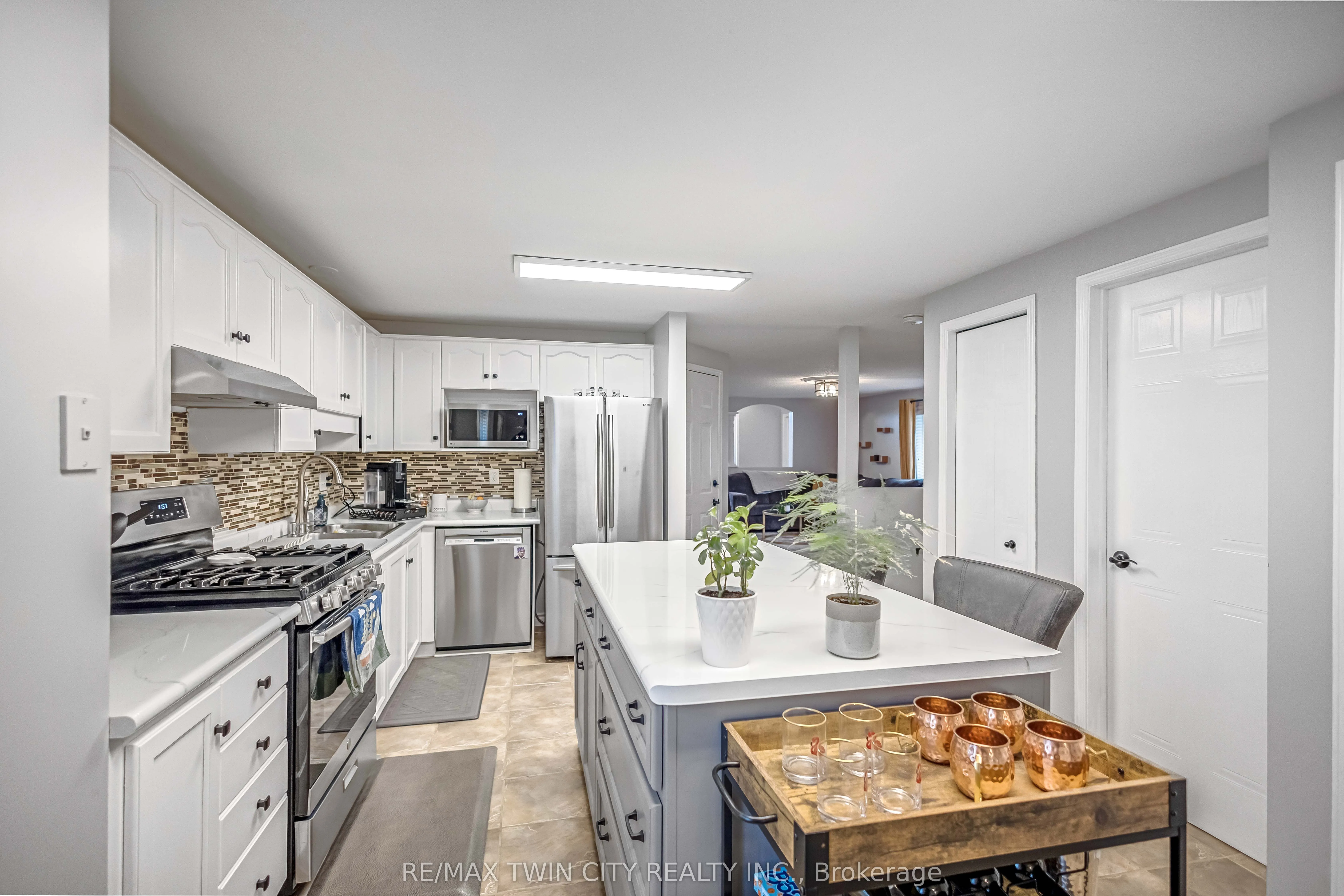 27 Candlewood Drive