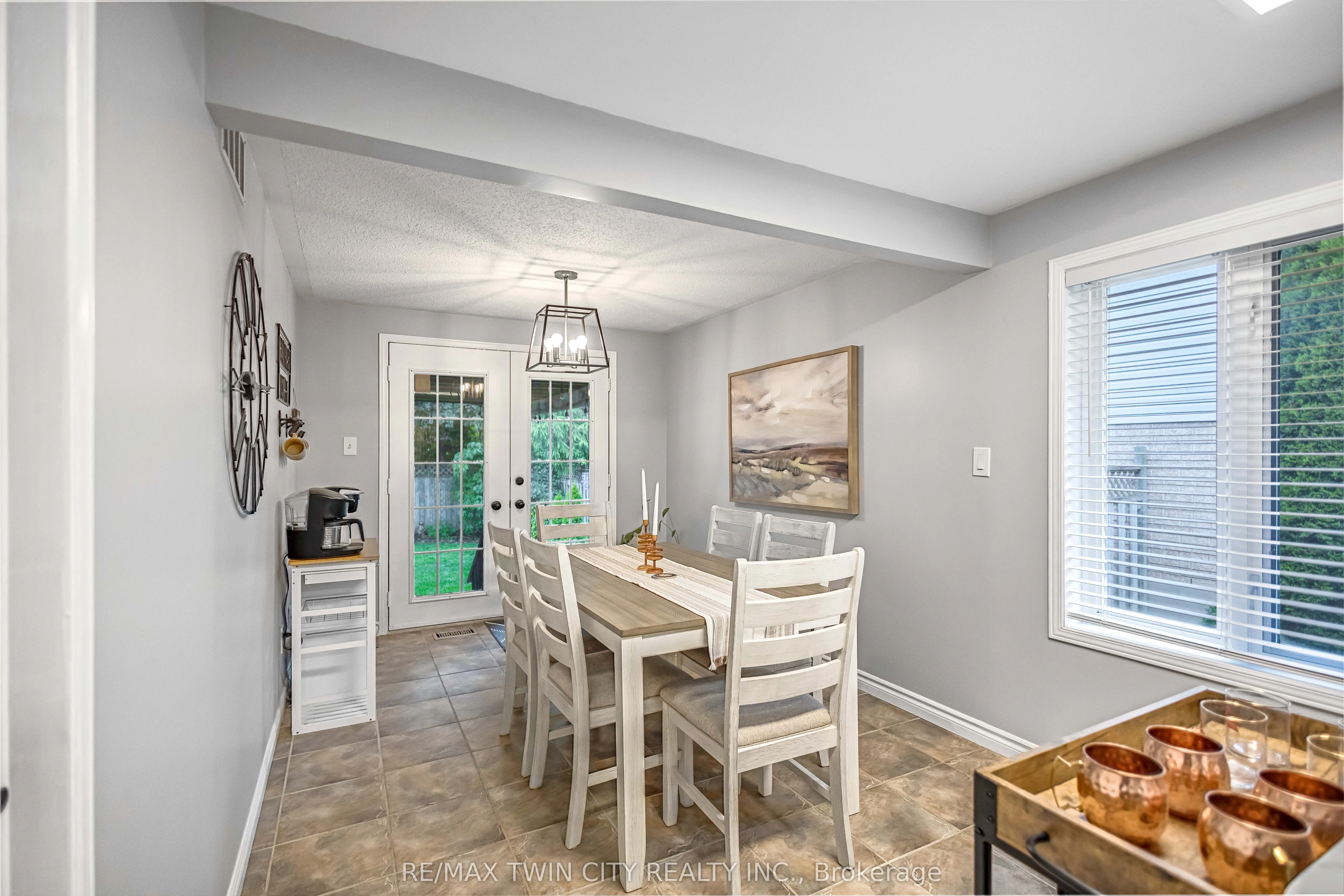 27 Candlewood Drive