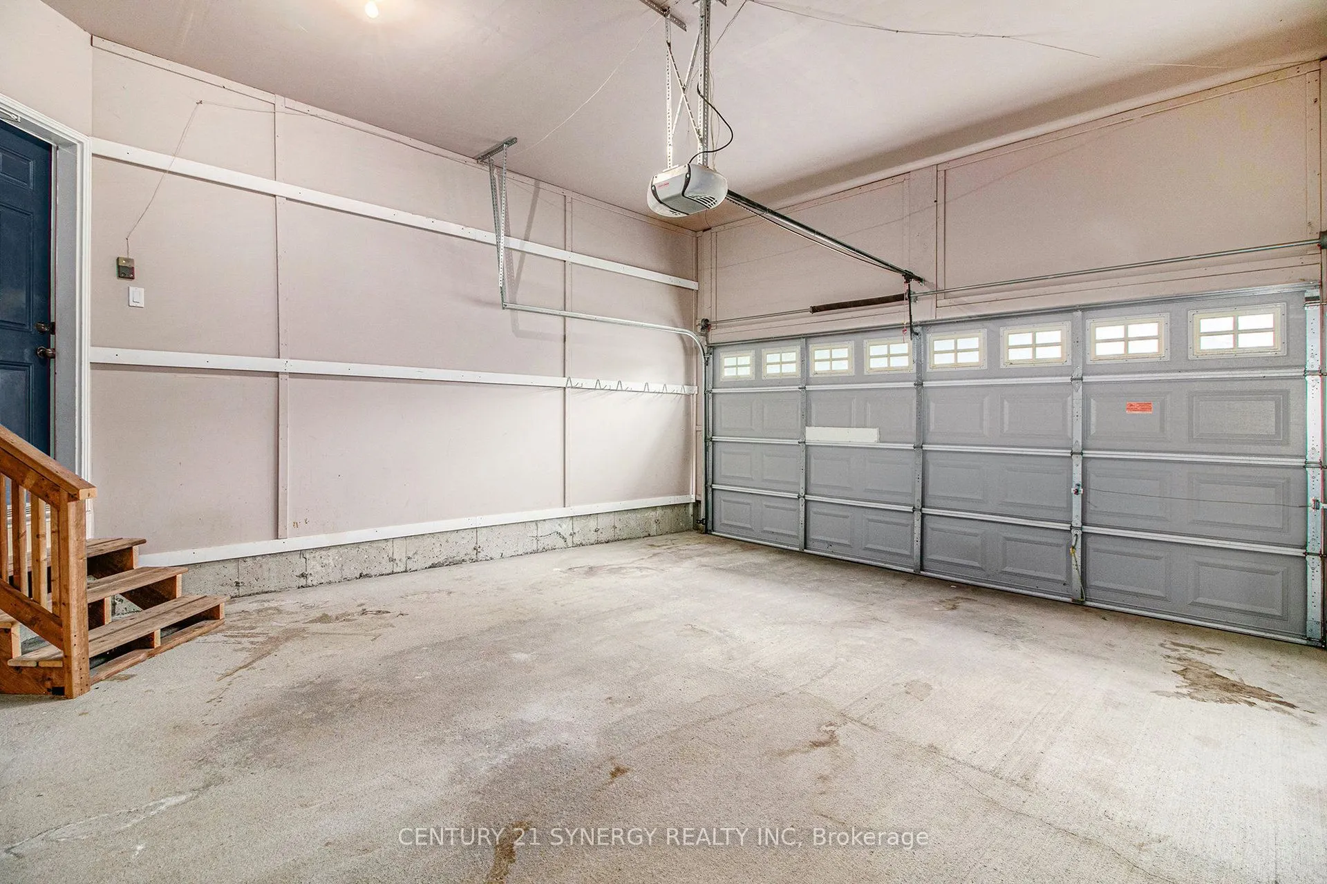 133 Royal Landing Gate