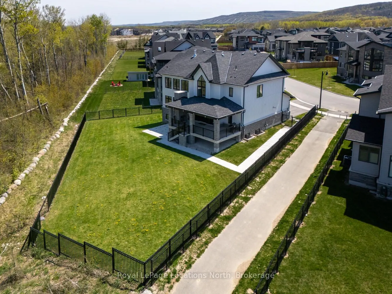 166 Springside Crescent