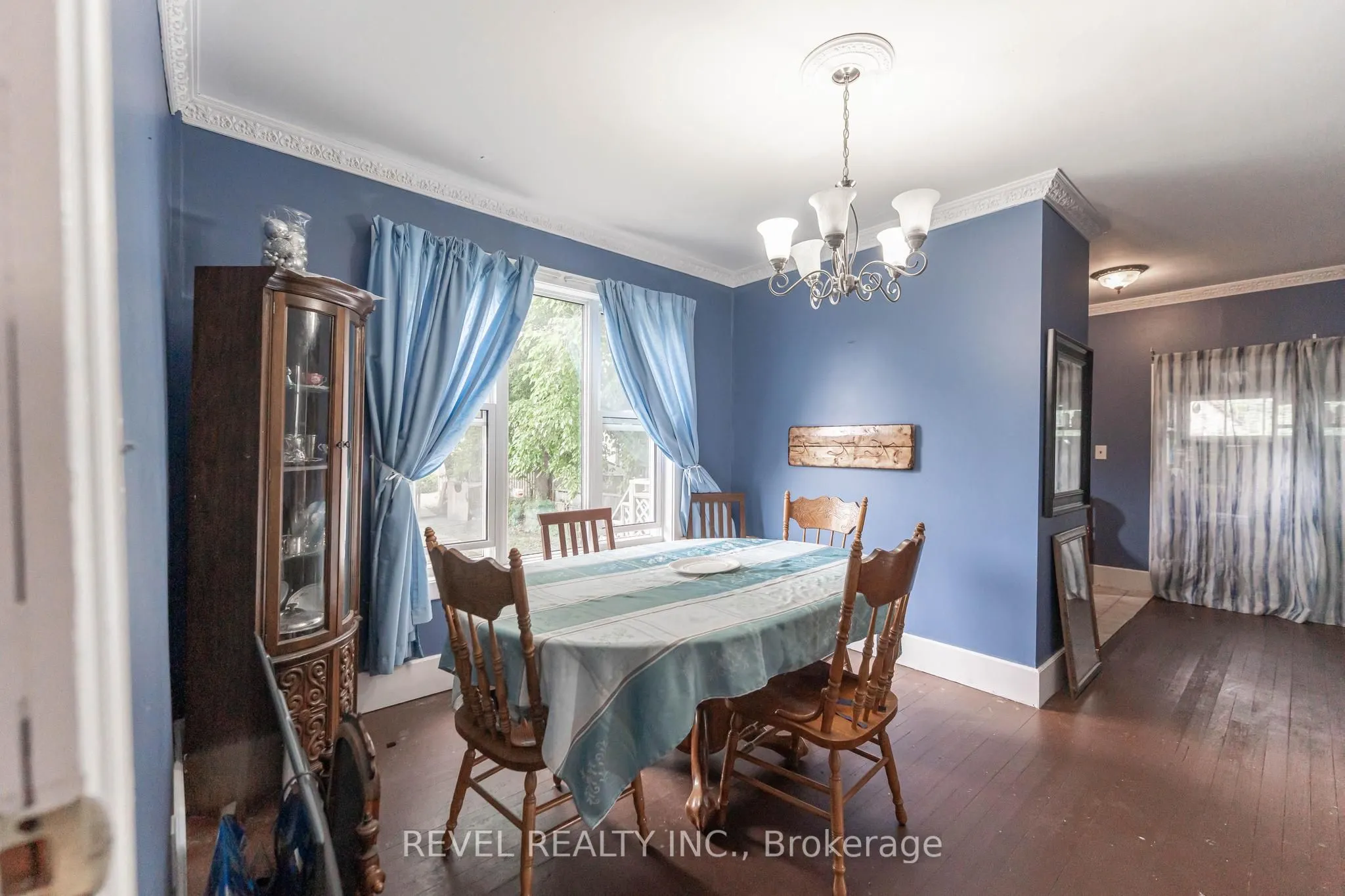 11 Elmwood Avenue