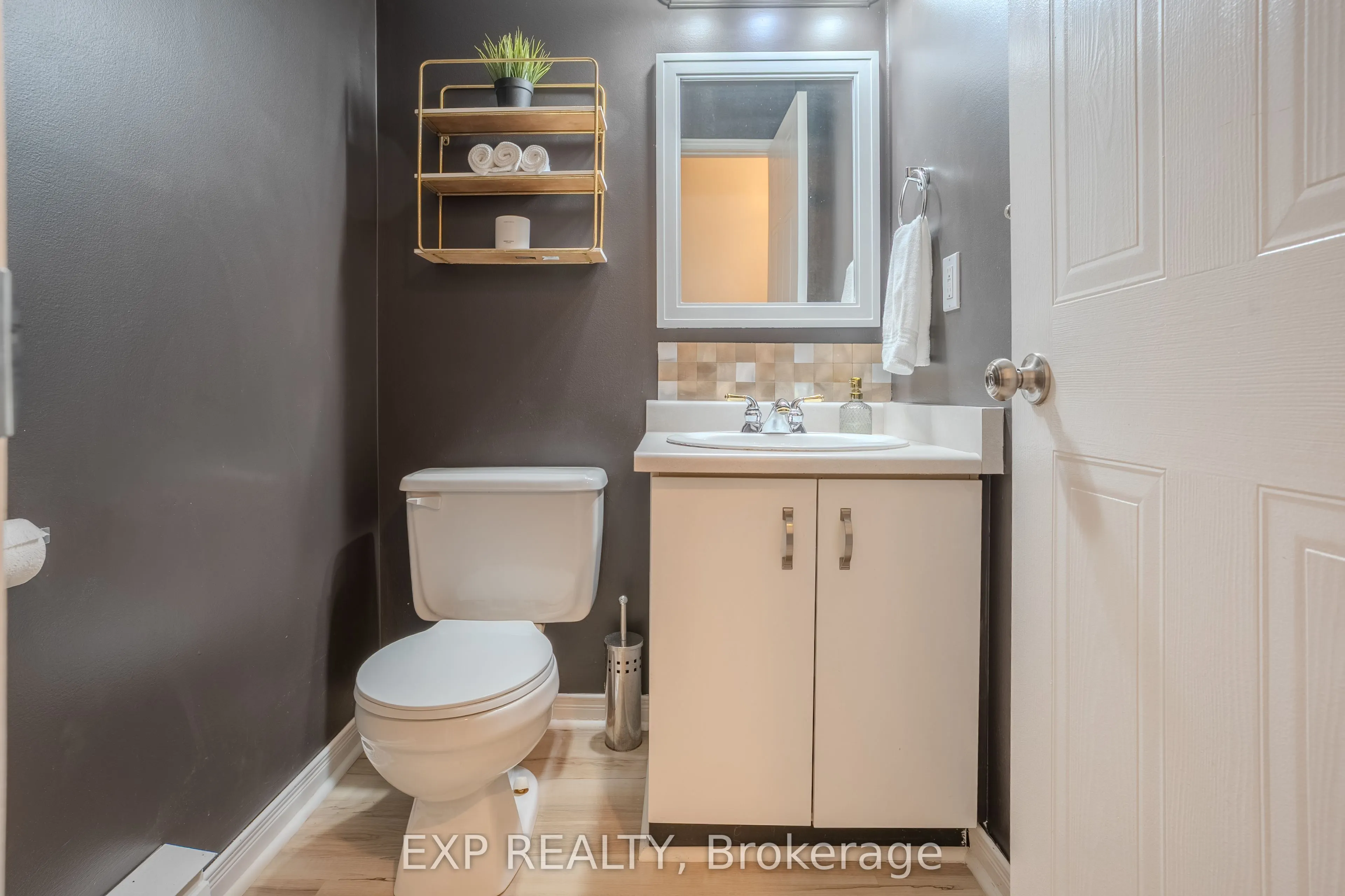 38 Elma Street, #8