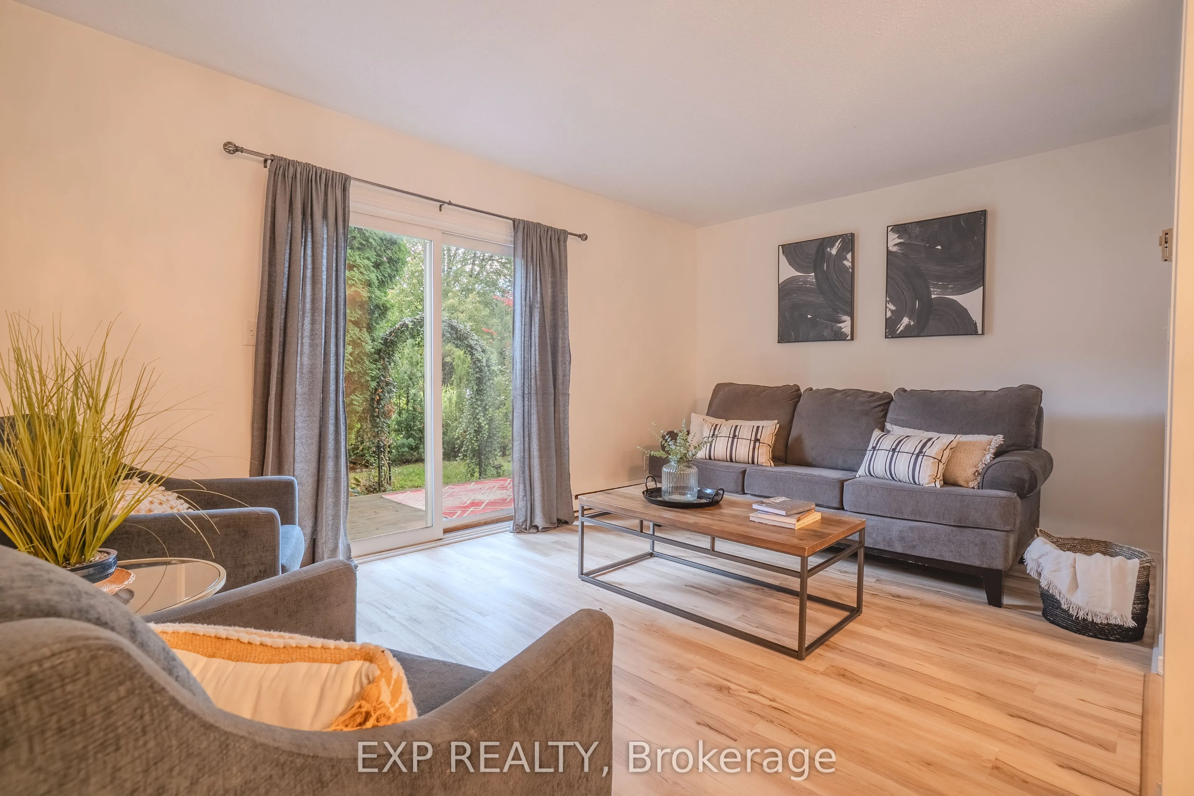 38 Elma Street, #8