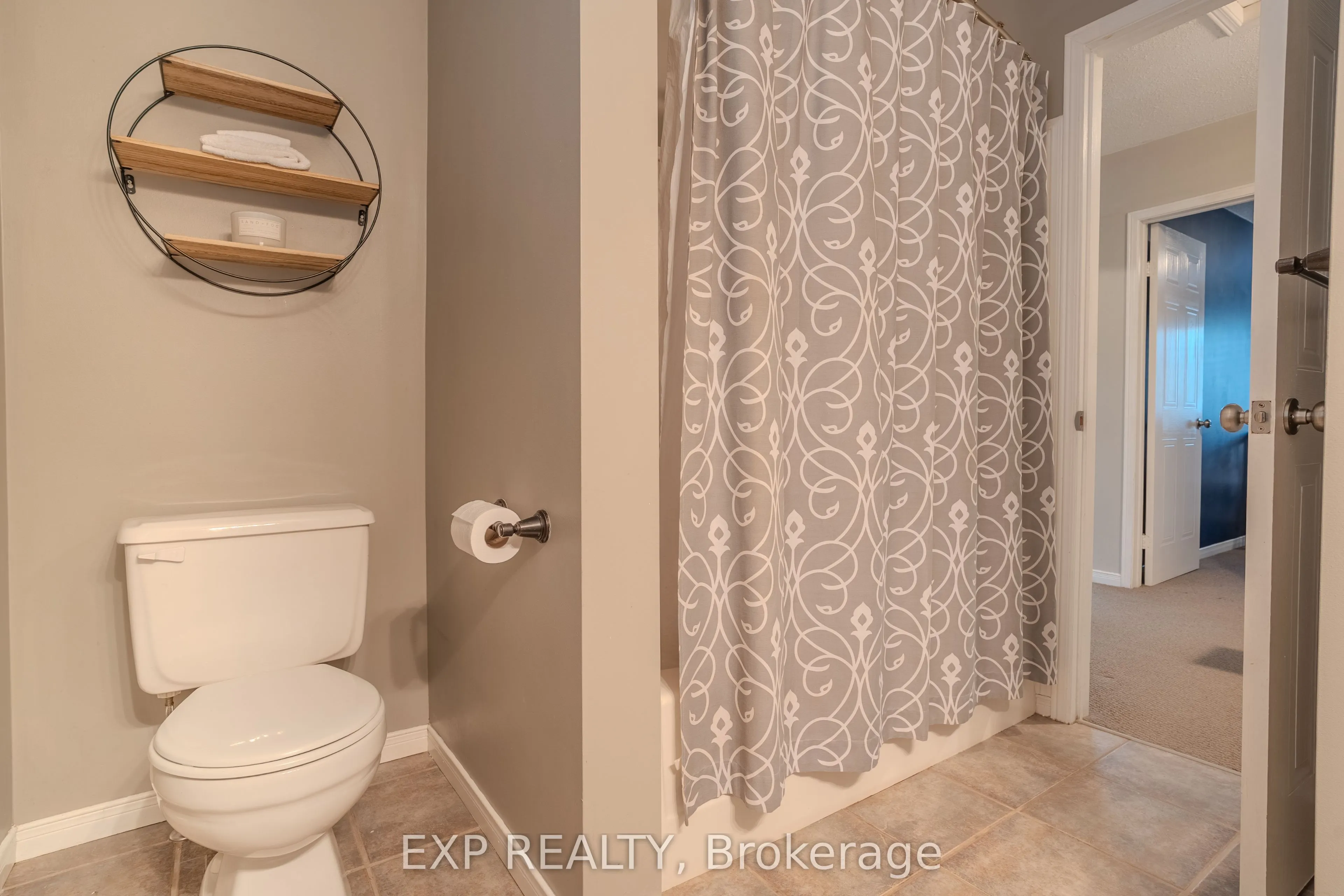 38 Elma Street, #8