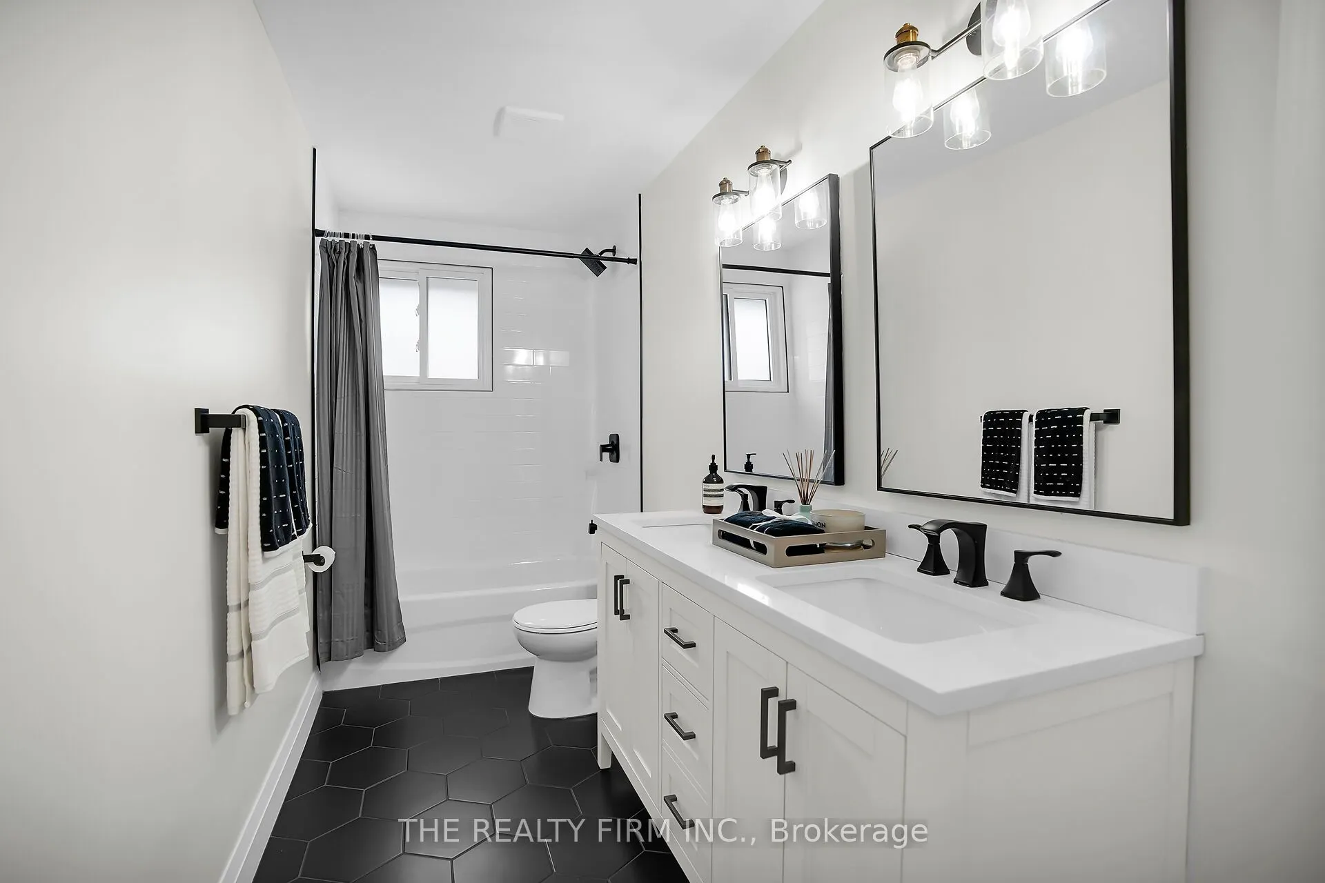 270 Highview Crescent