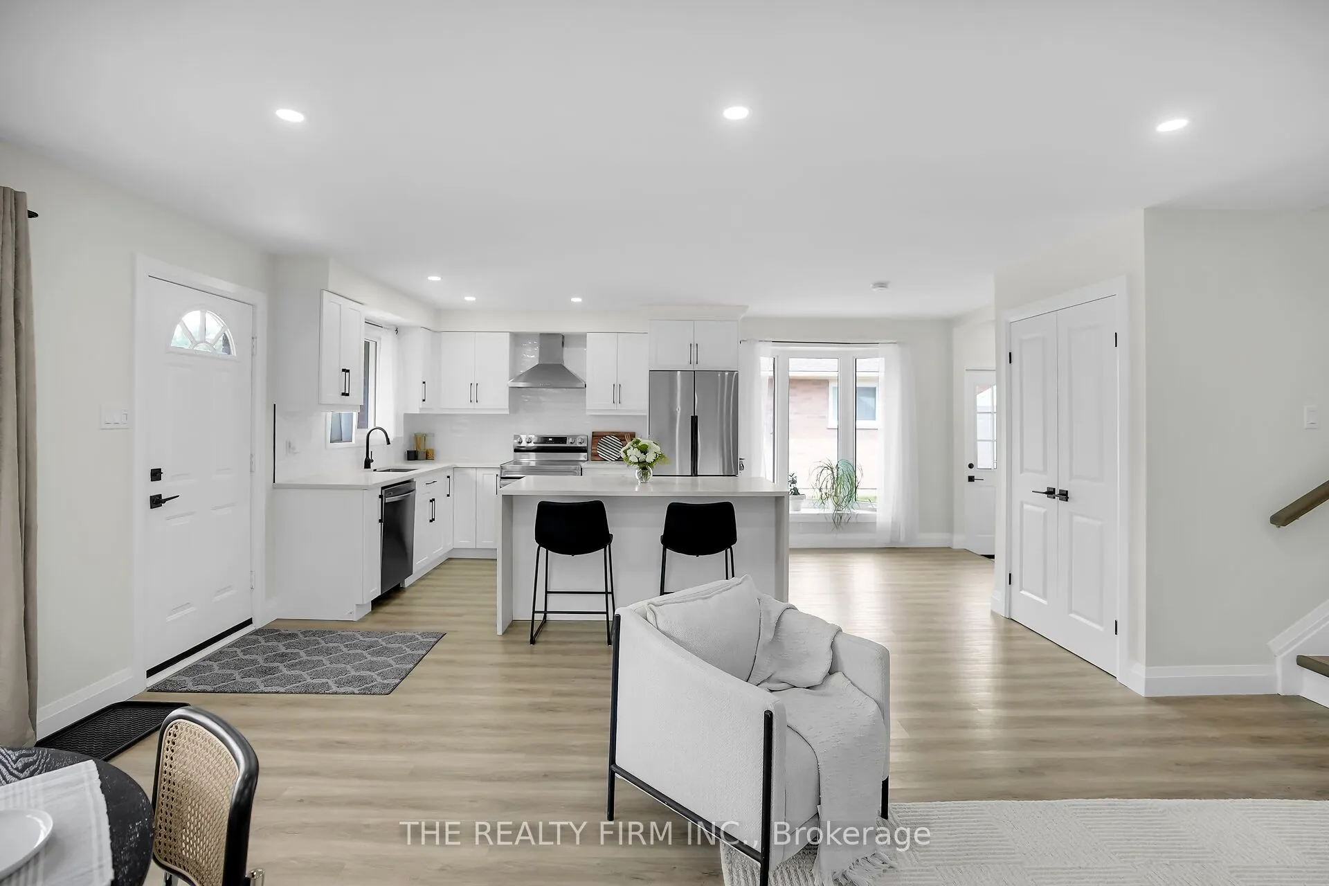 270 Highview Crescent