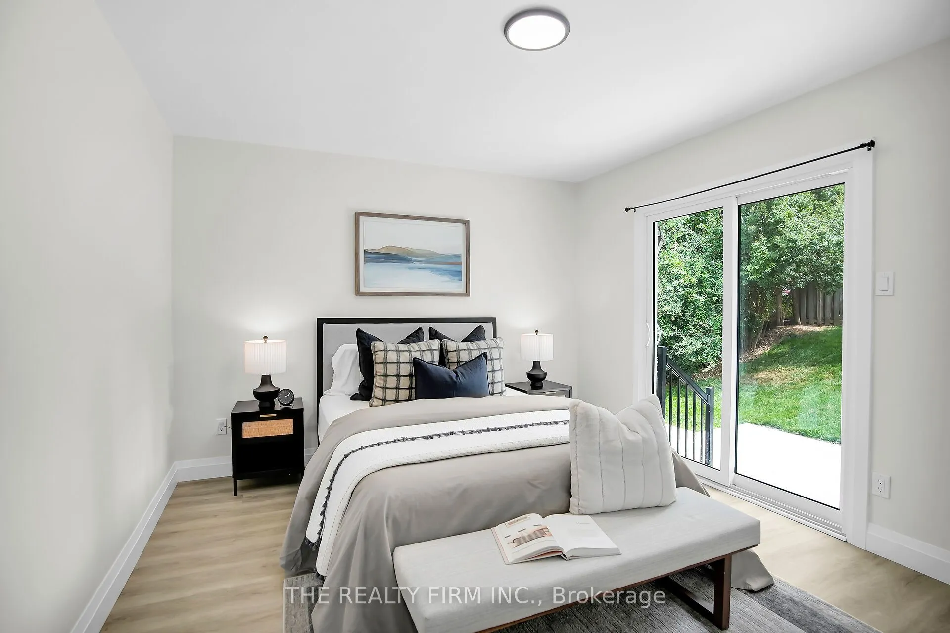 270 Highview Crescent
