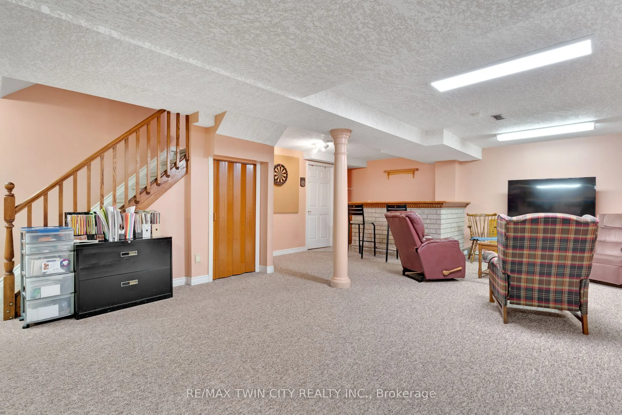 20 Anglerock Drive