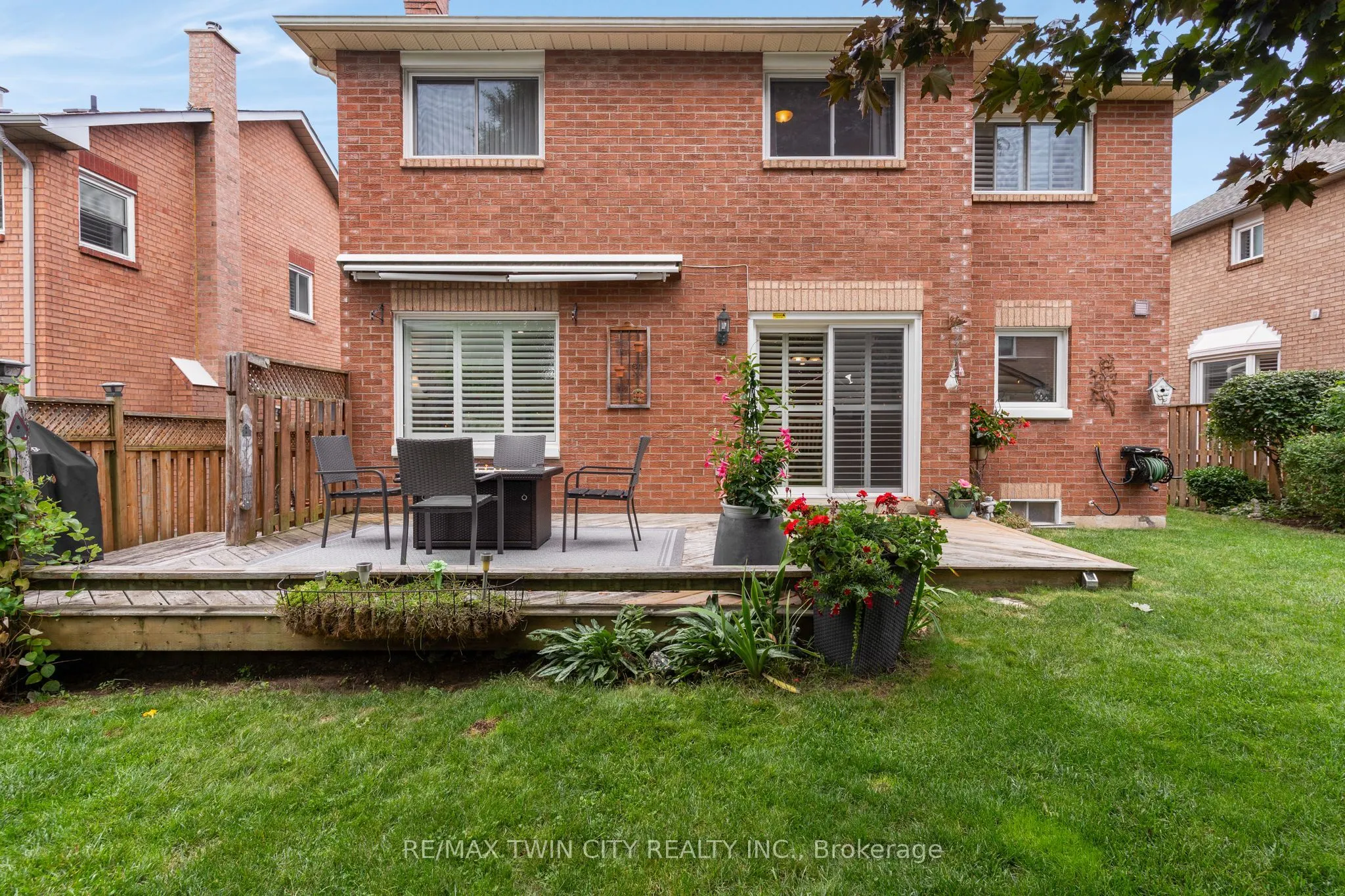 20 Anglerock Drive