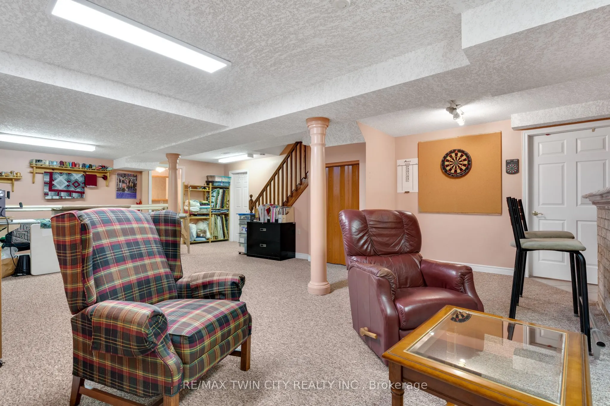 20 Anglerock Drive
