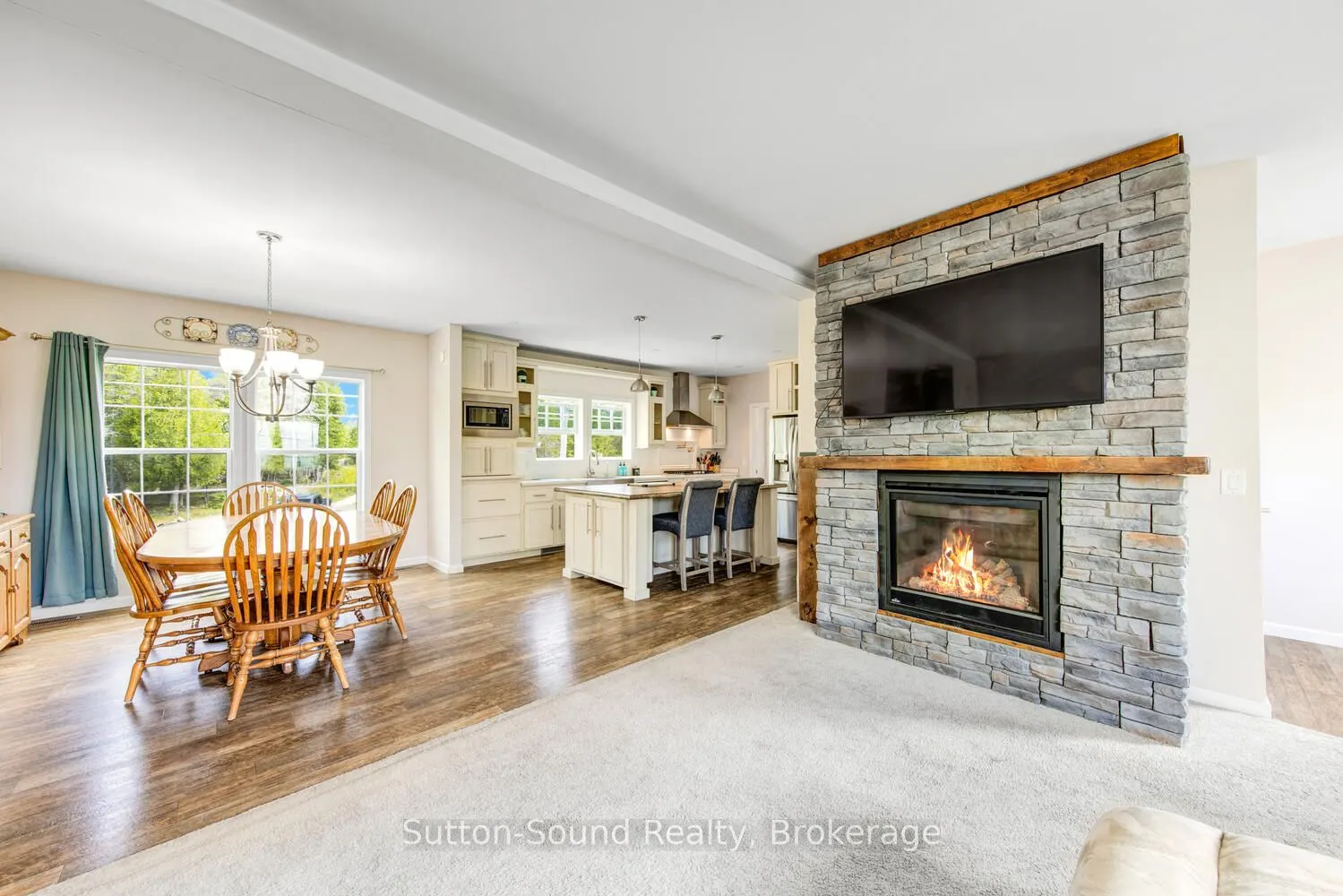 682 Dorcas Bay Road