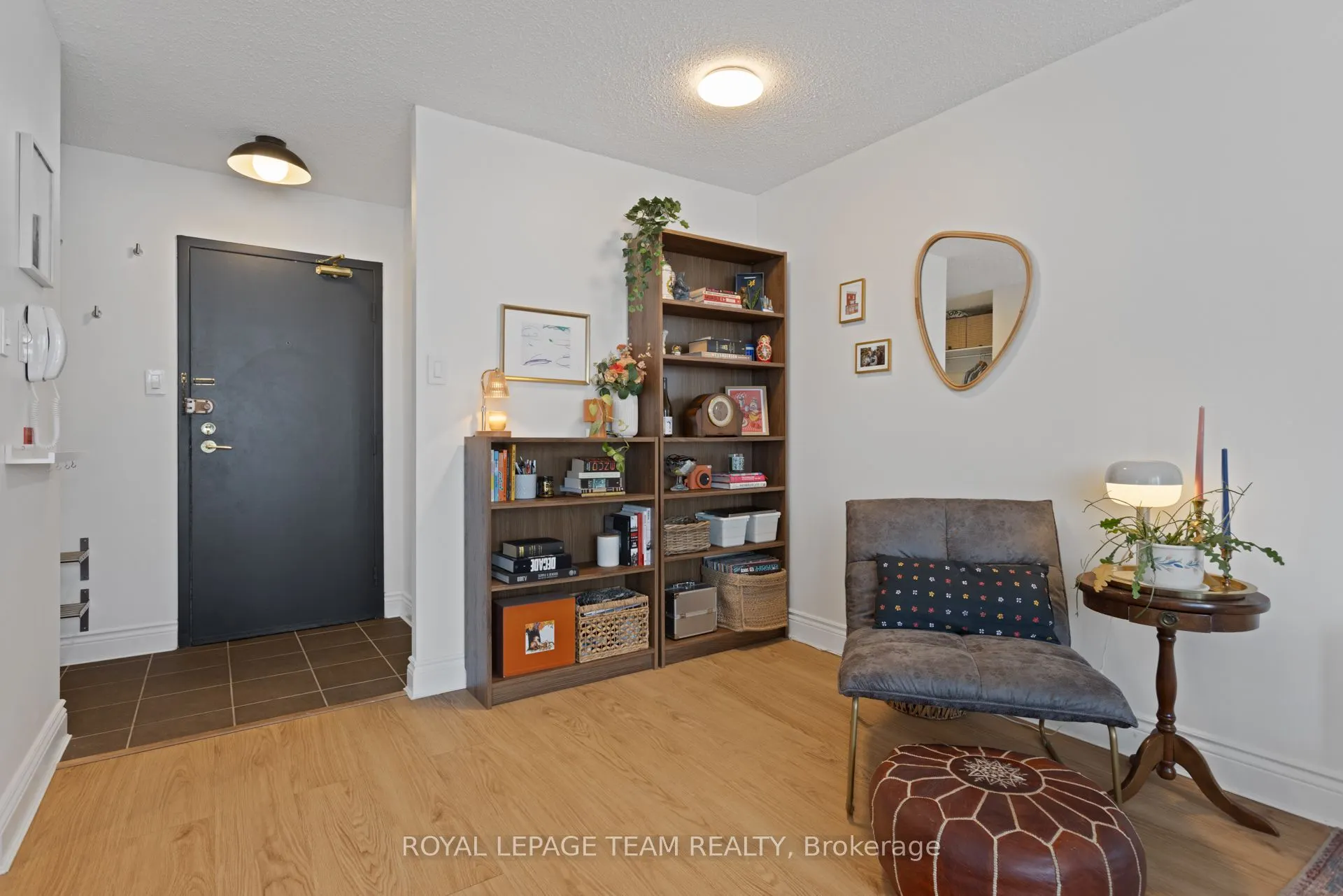 141 Somerset Street W, #503