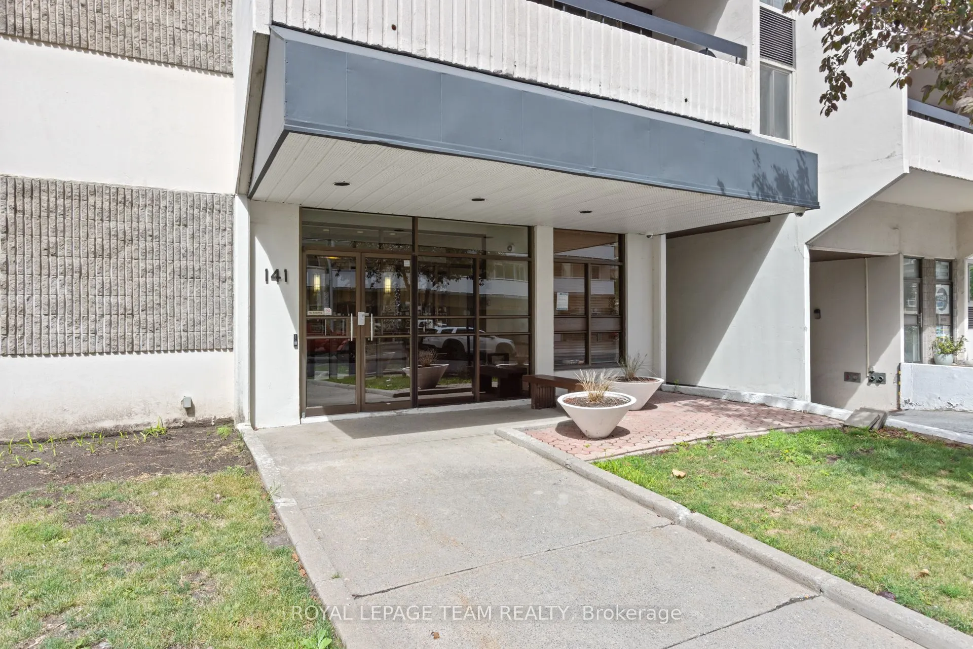 141 Somerset Street W, #503